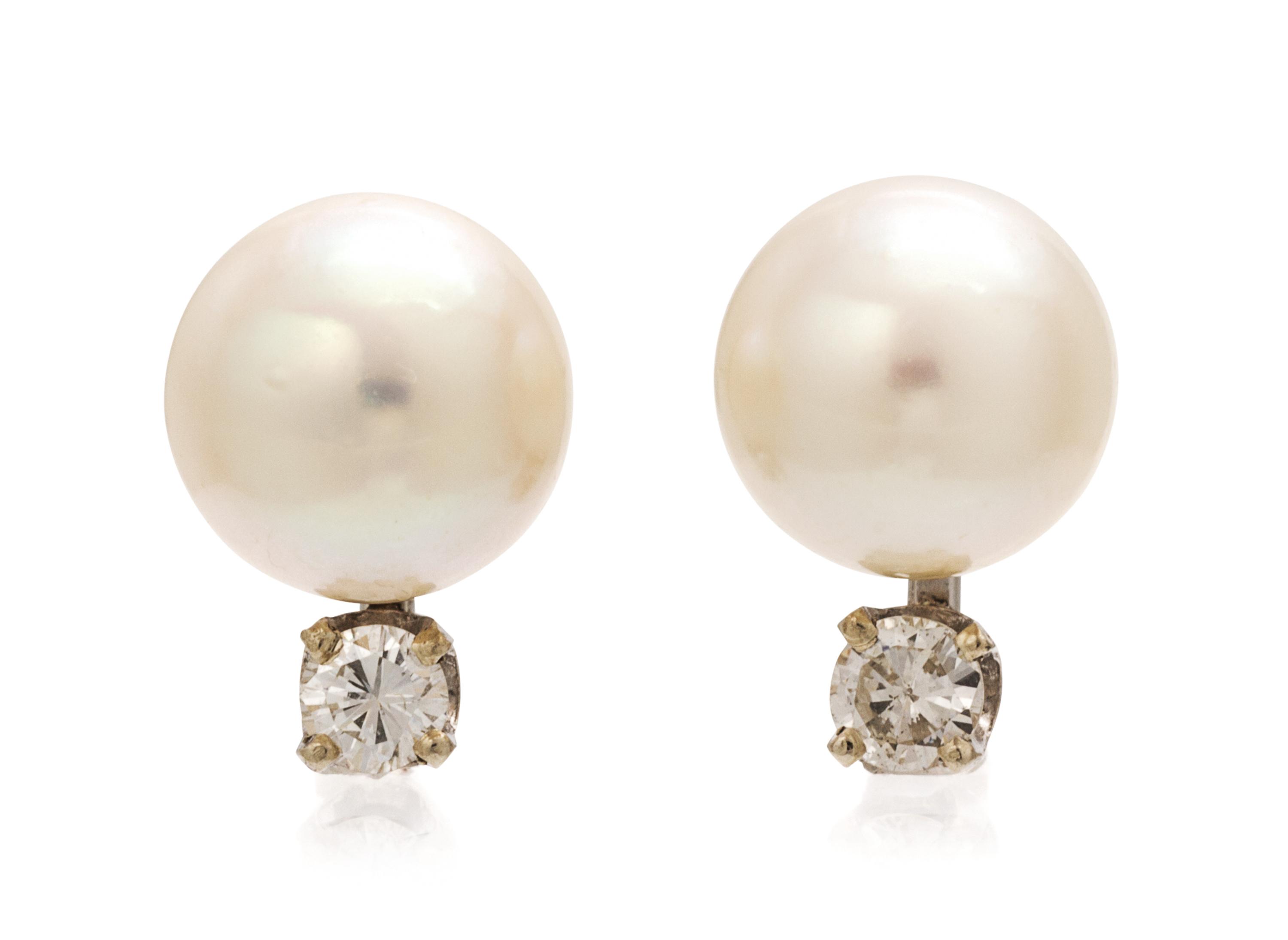 A Collection of Gold and Pearl Jewelry, 4.90 dwts.
