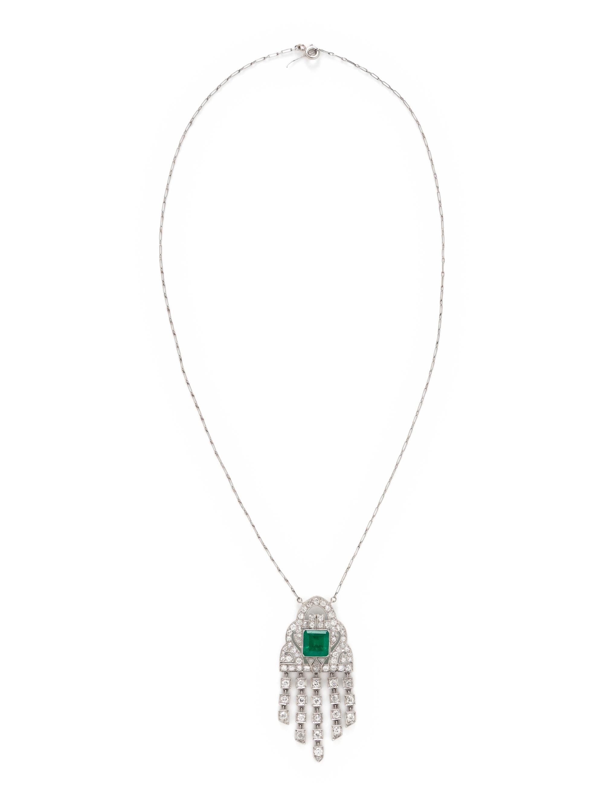 COLOMBIAN EMERALD AND DIAMOND PENDANT NECKLACE