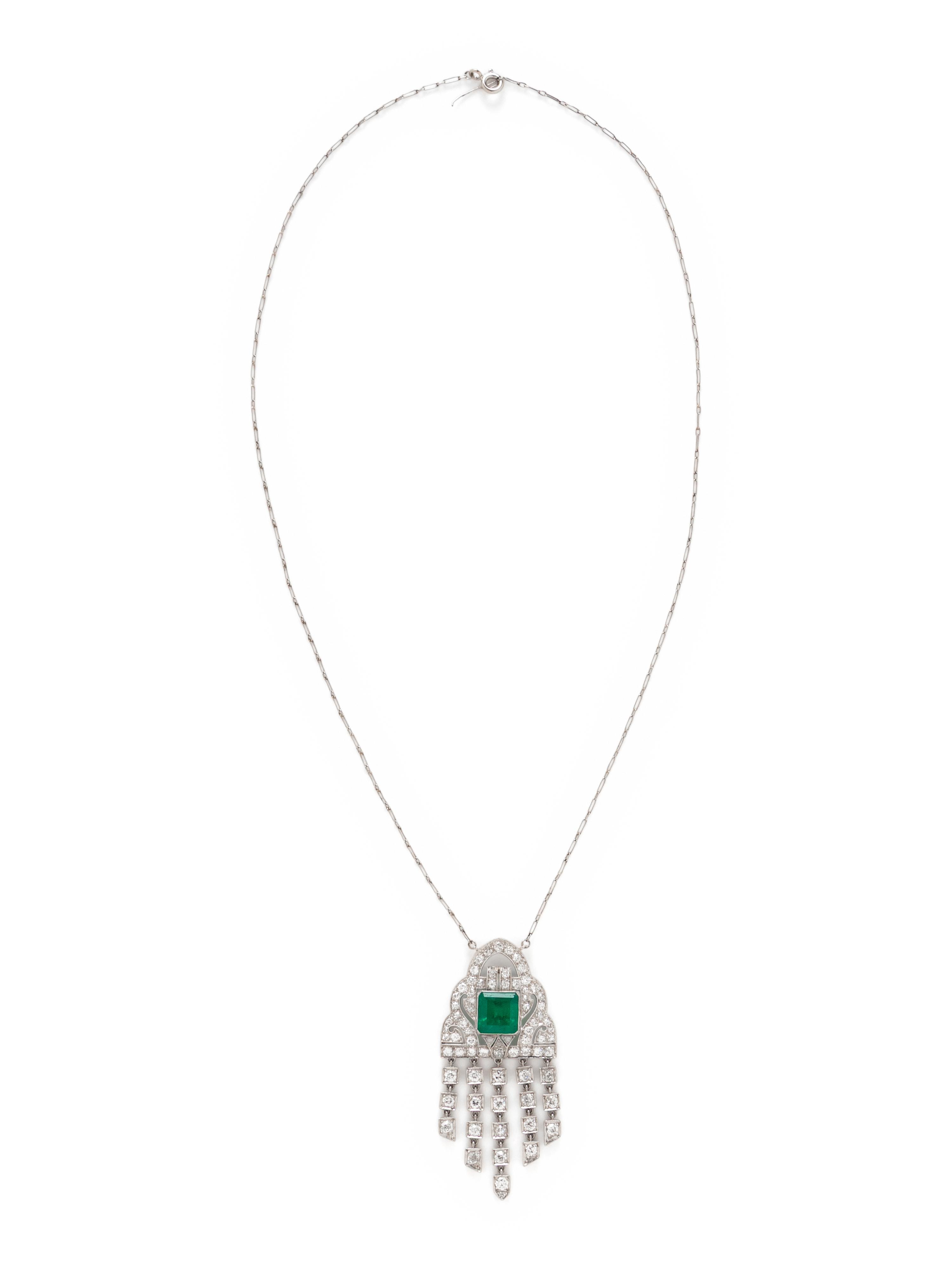 COLOMBIAN EMERALD AND DIAMOND PENDANT NECKLACE