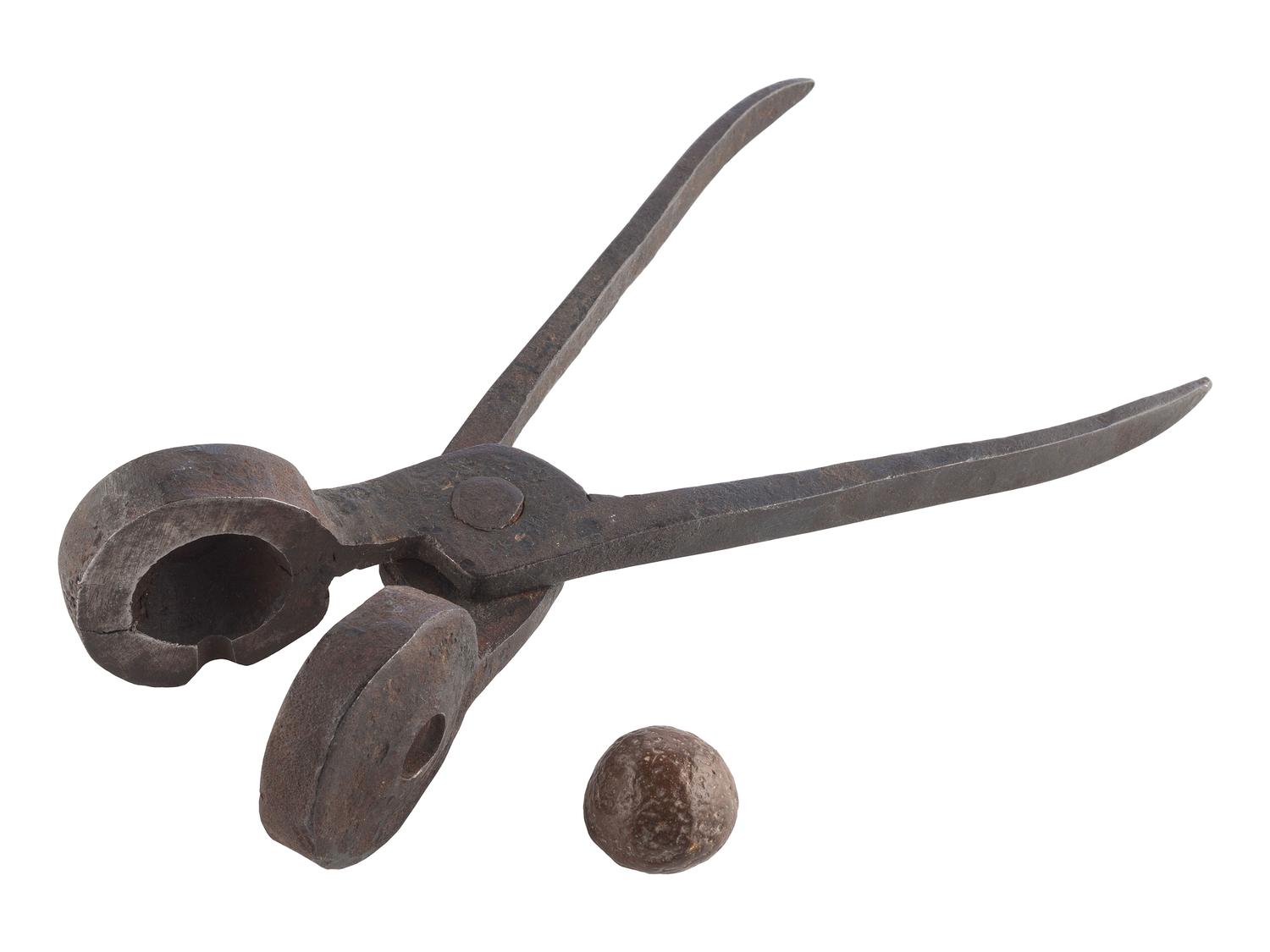 [REVOLUTIONARY WAR]. Revolutionary War-era scissor bullet mold with prop.