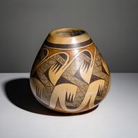 Daisy Hooee Nampeyo (Hopi-Tewa, 1906-1994) — Polychrome Pottery Jar, Migration Pattern