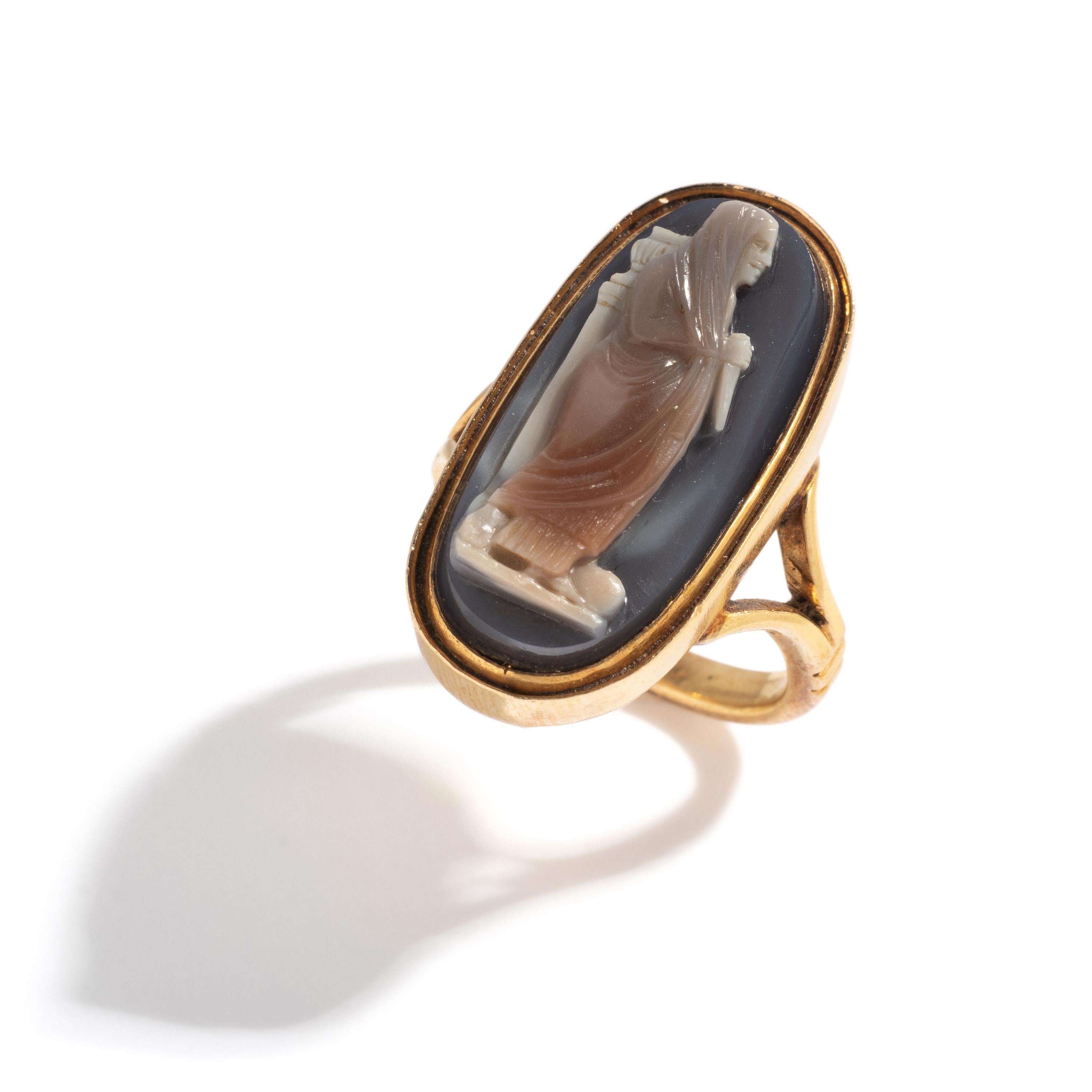 A Neoclassical Sardonyx Cameo and Gold Finger Ring with the Greek Mythological Character Phaedra