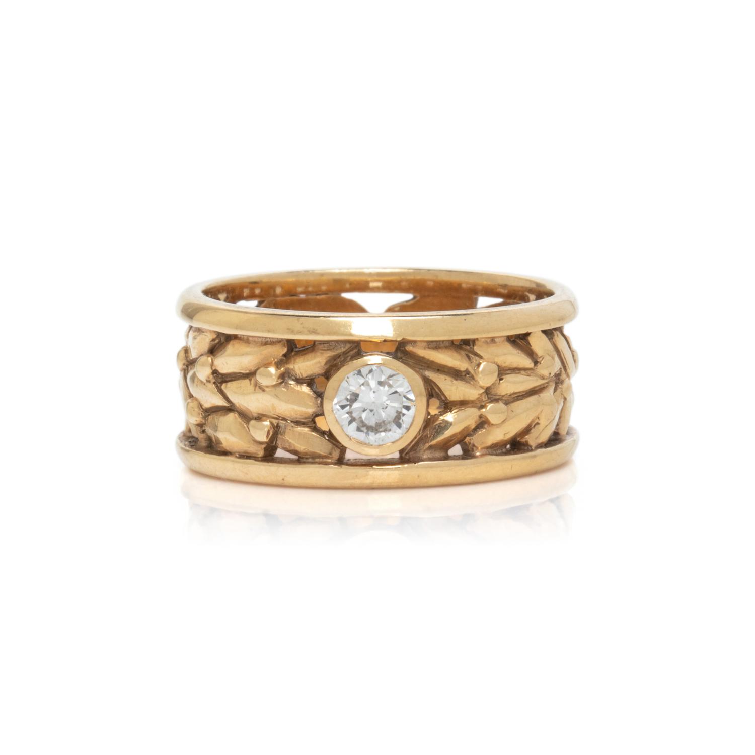YELLOW GOLD AND DIAMOND BAND RING