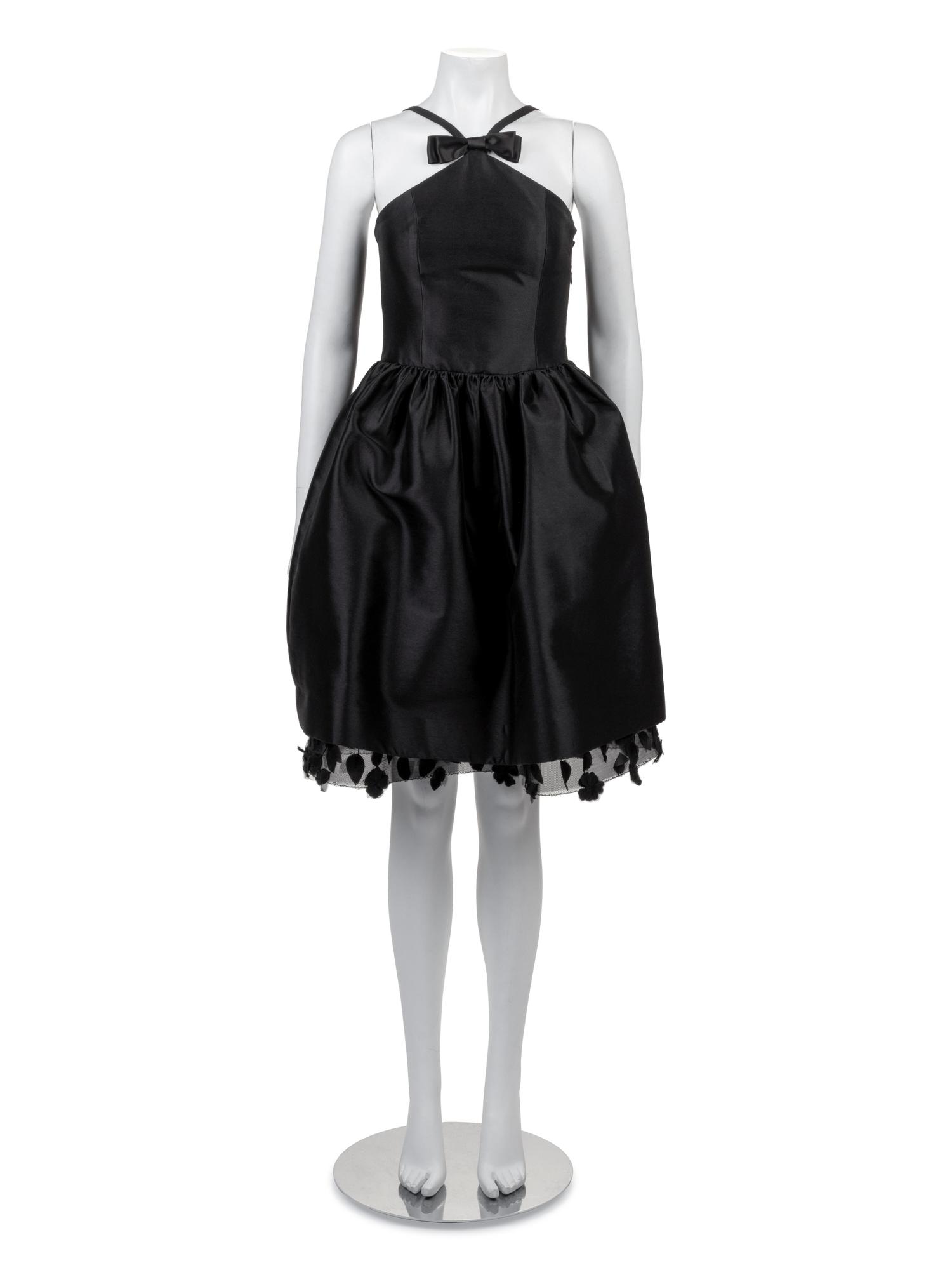 Three Designer Dresses, 2000-10s: Two Oscar de la Renta & One Bill Blass