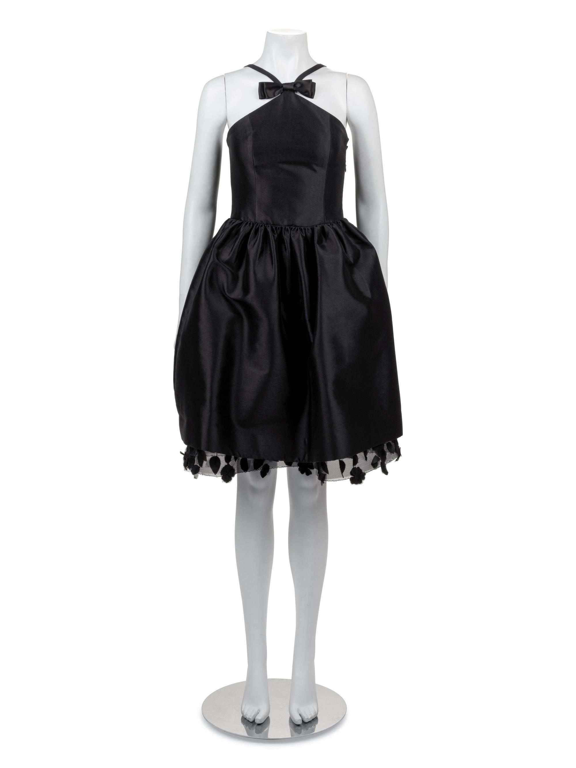Three Designer Dresses, 2000-10s: Two Oscar de la Renta & One Bill Blass