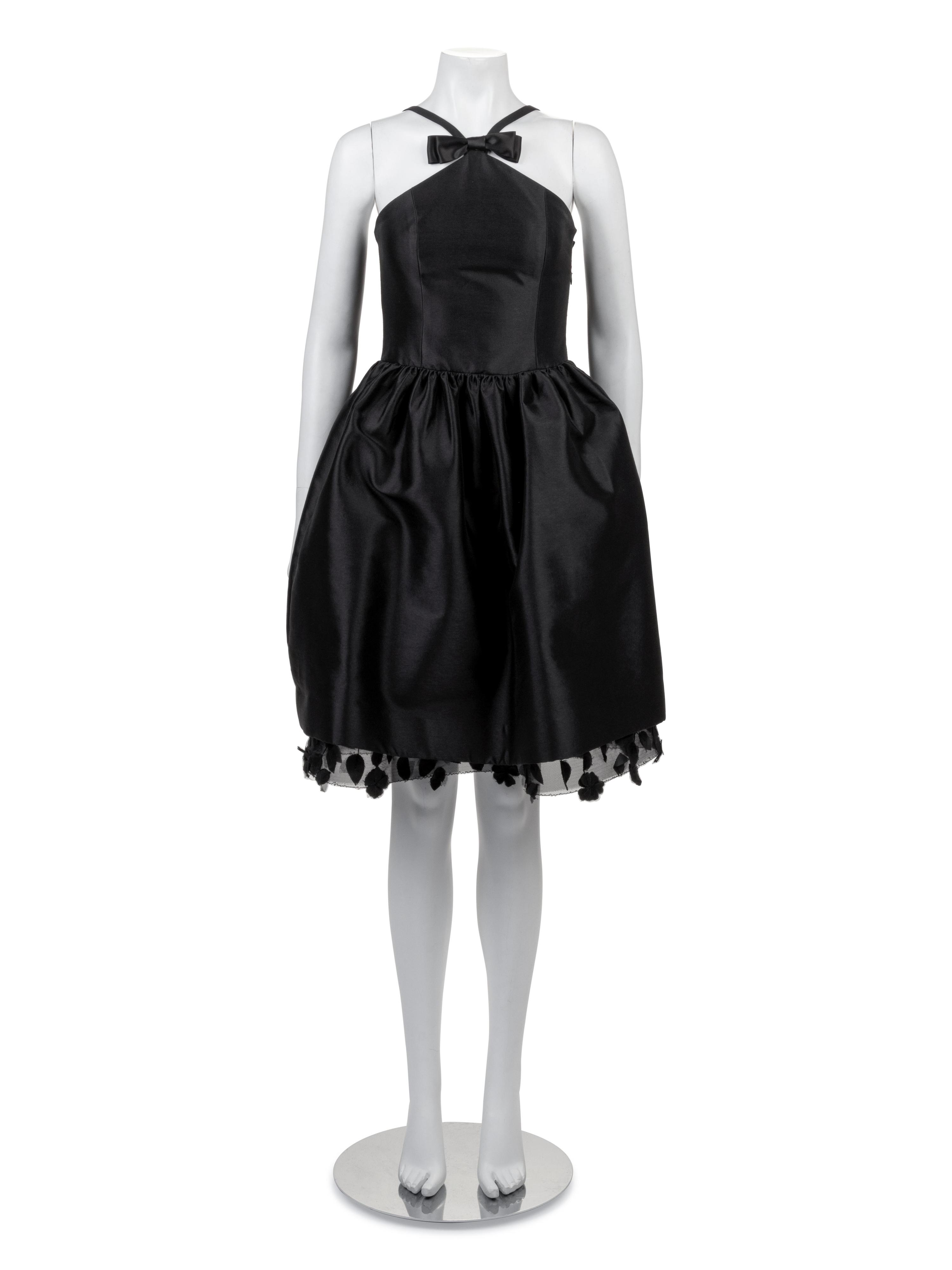 Three Designer Dresses, 2000-10s: Two Oscar de la Renta & One Bill Blass