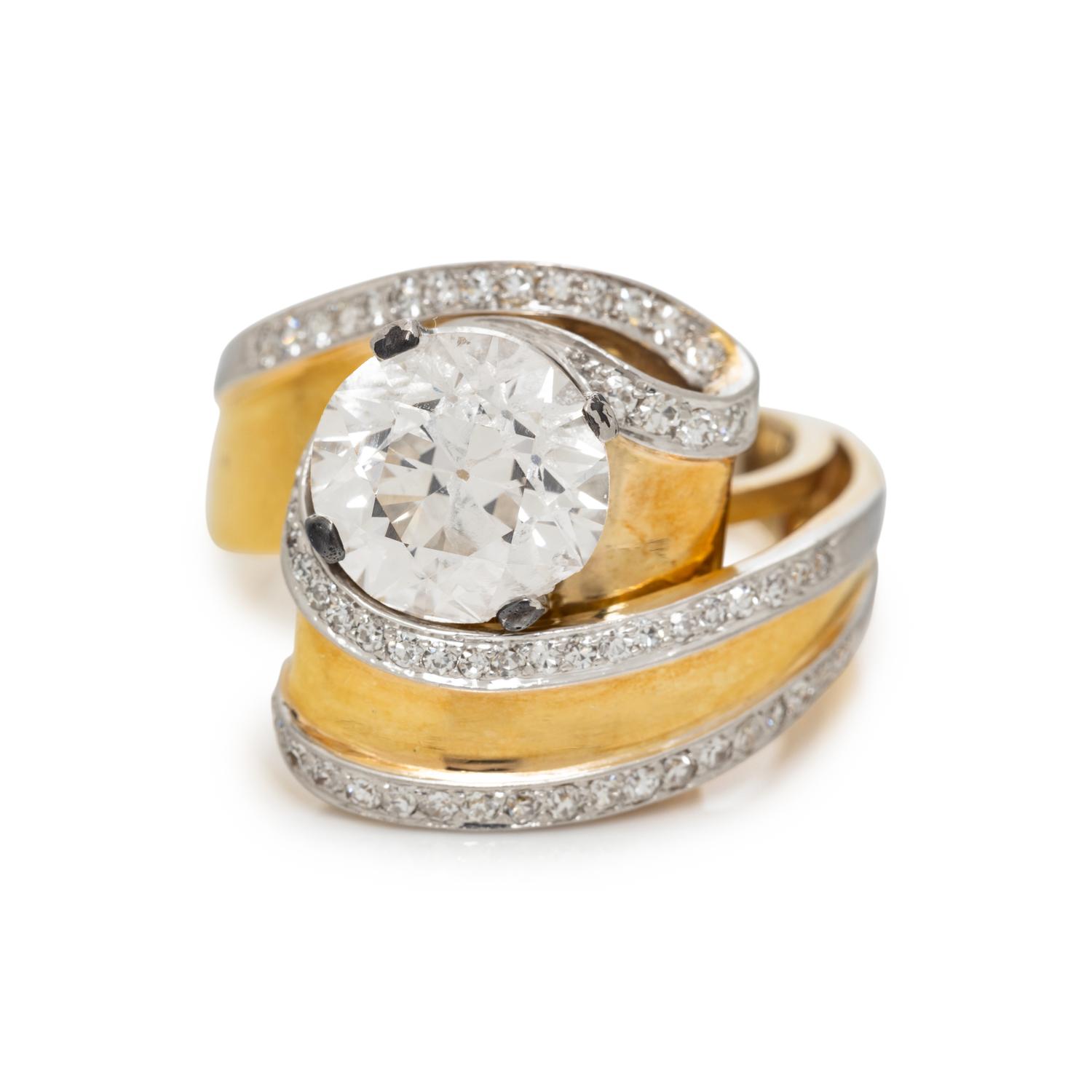 YELLOW GOLD, PLATINUM AND DIAMOND RING
