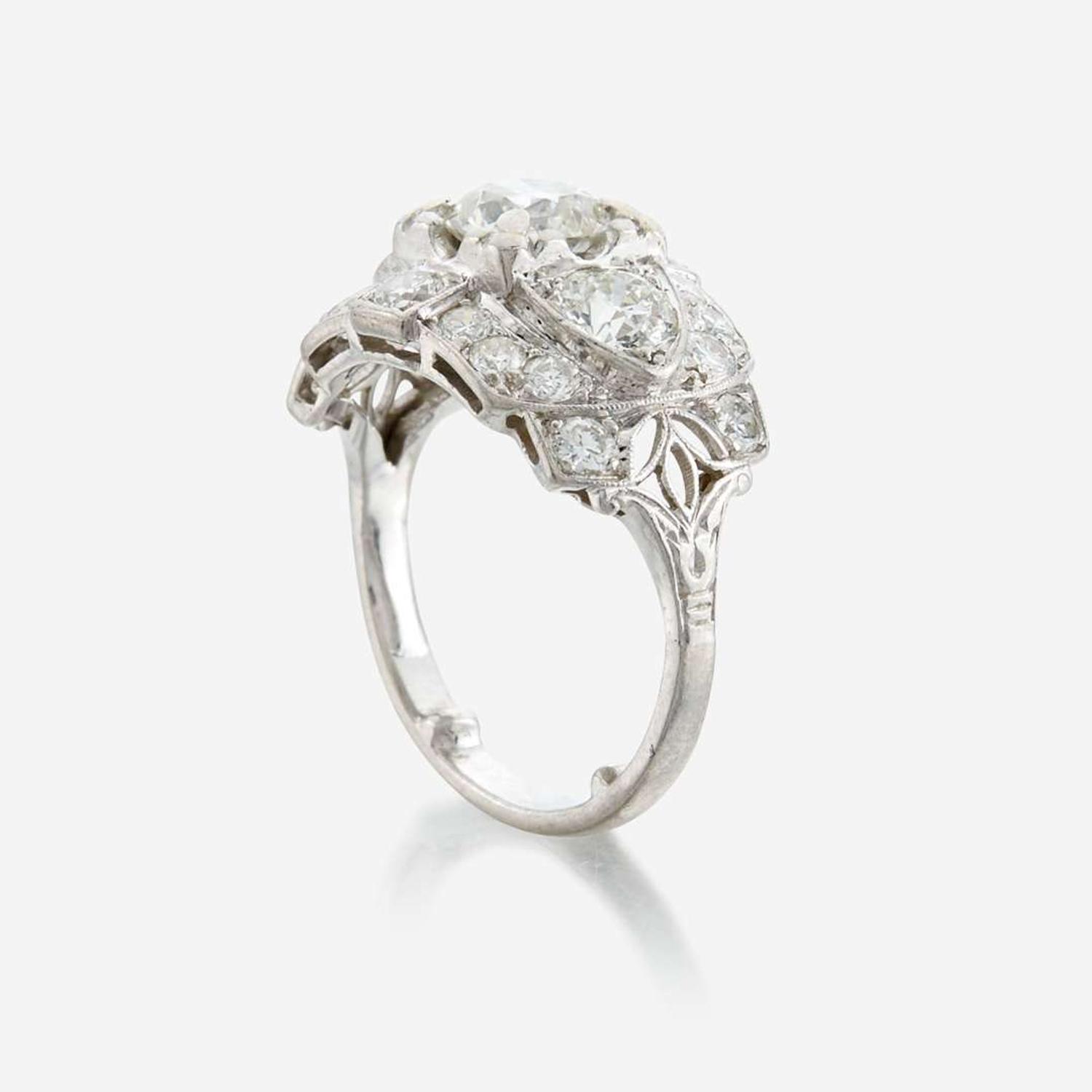 An Art Deco diamond and platinum ring