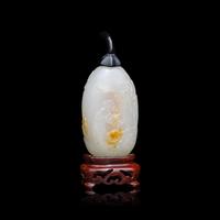 A Chinese Carved White and Russet Jade 'Scholars' Snuff Bottle, 18th Century 清中期 白玉高士鼻煙壺