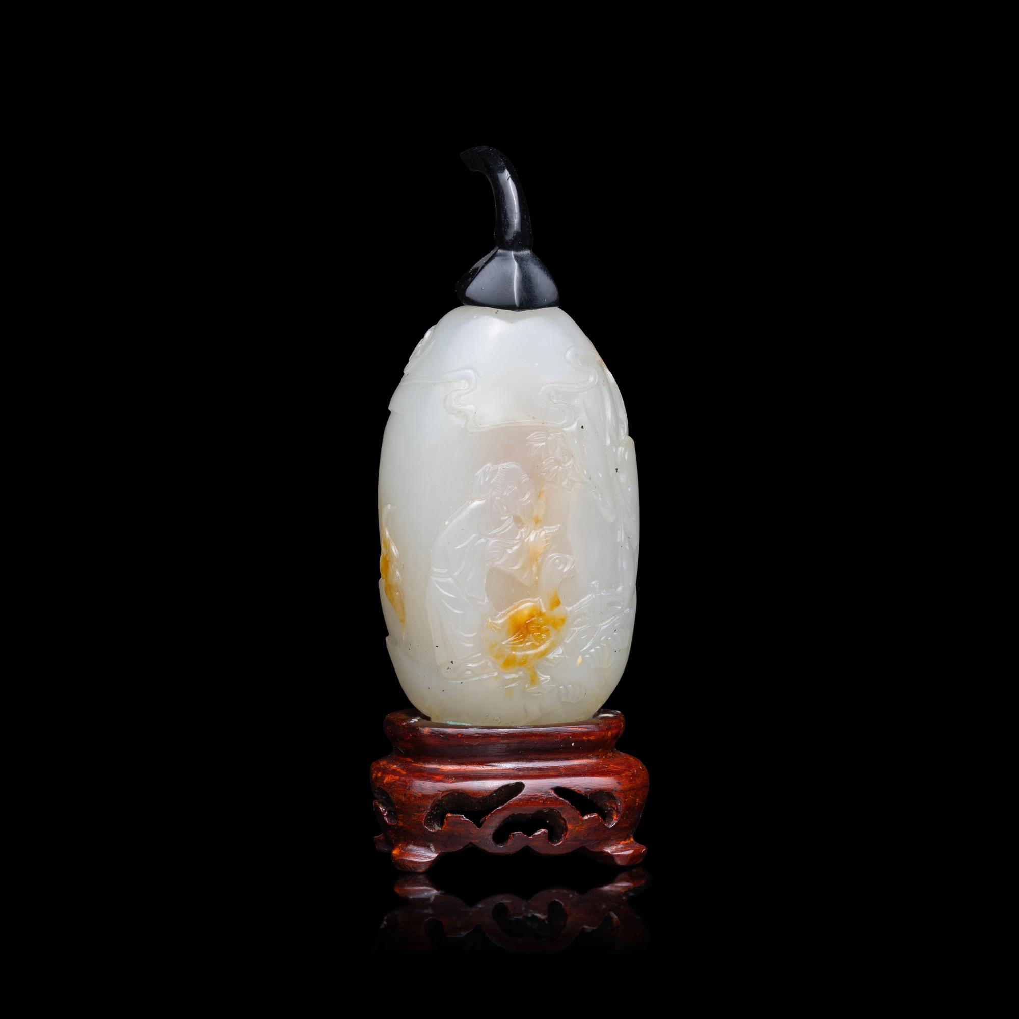 A Chinese Carved White and Russet Jade 'Scholars' Snuff Bottle, 18th Century 清中期 白玉高士鼻煙壺