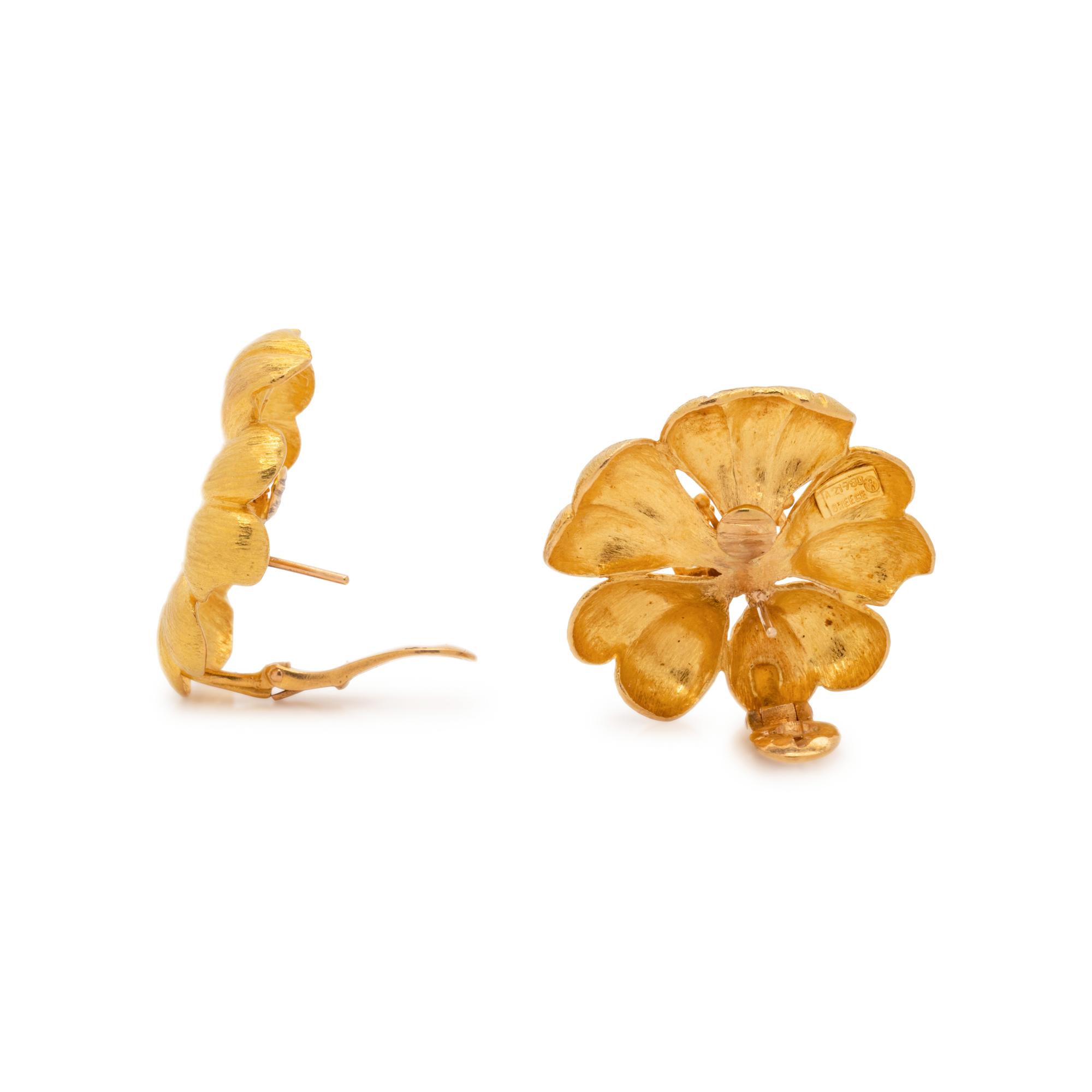 ILIAS LALAOUNIS, YELLOW GOLD 'BLOSSOM' EARCLIPS