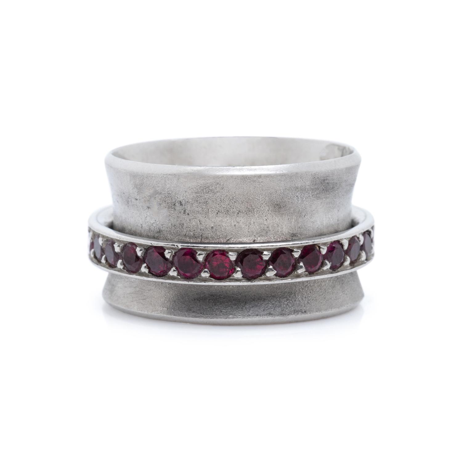 GABRIEL OFIESH, PLATINUM AND RUBY 'ORBIT' RING
