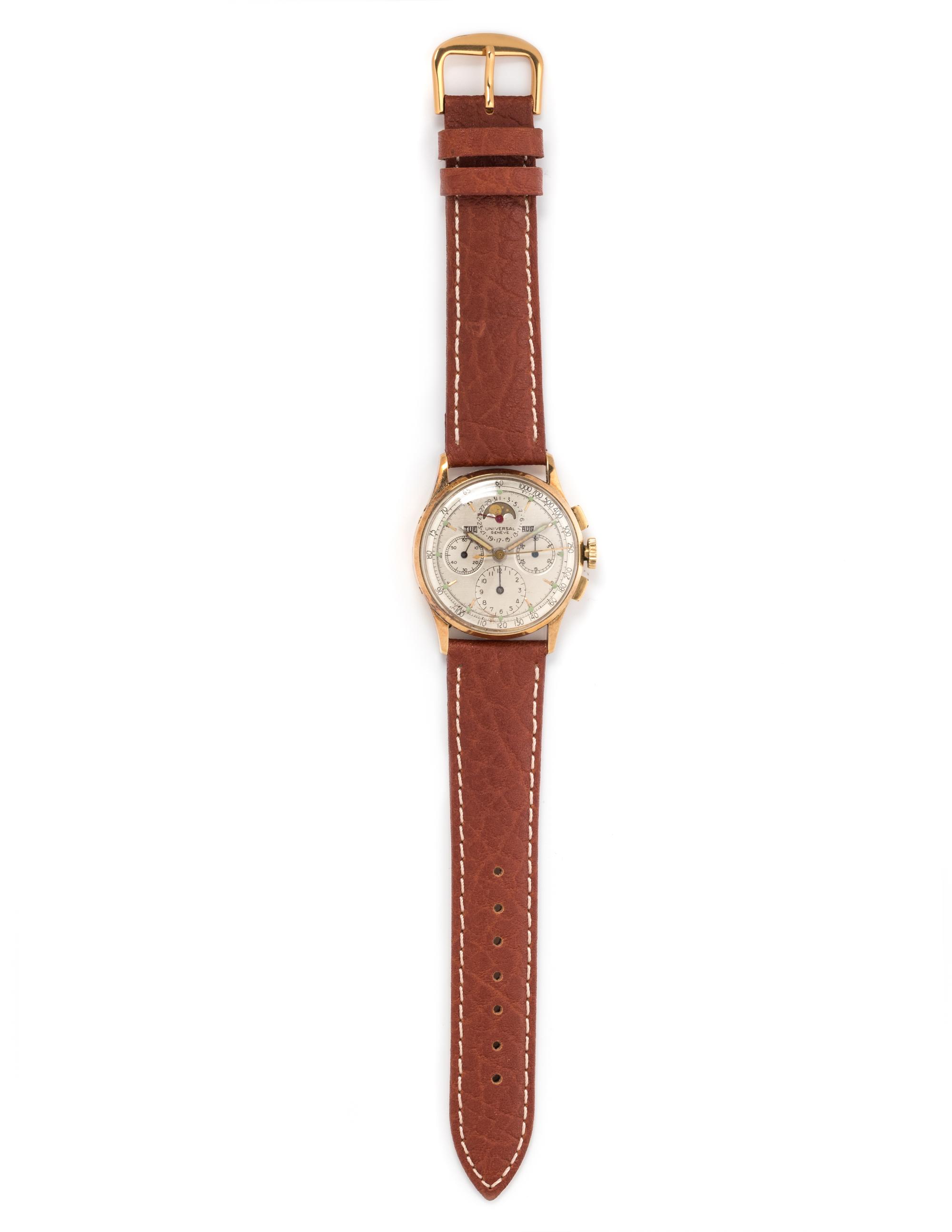 UNIVERSAL GENEVE, 14K YELLOW GOLD REF. 52218 'TRI-COMPAX' TRIPLE DATE CHRONOGRAPH WRISTWATCH