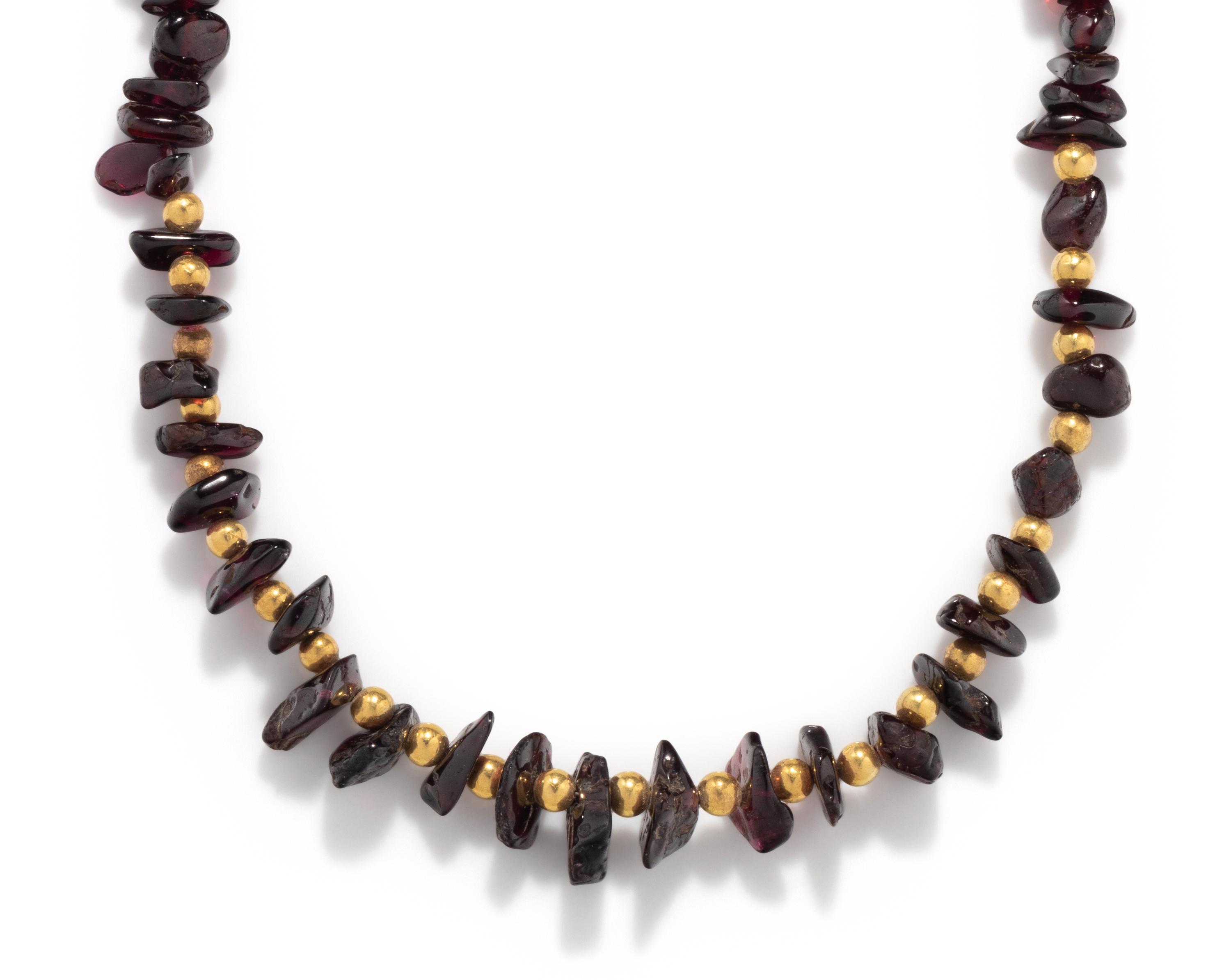 A Roman Garnet and Gold Necklace