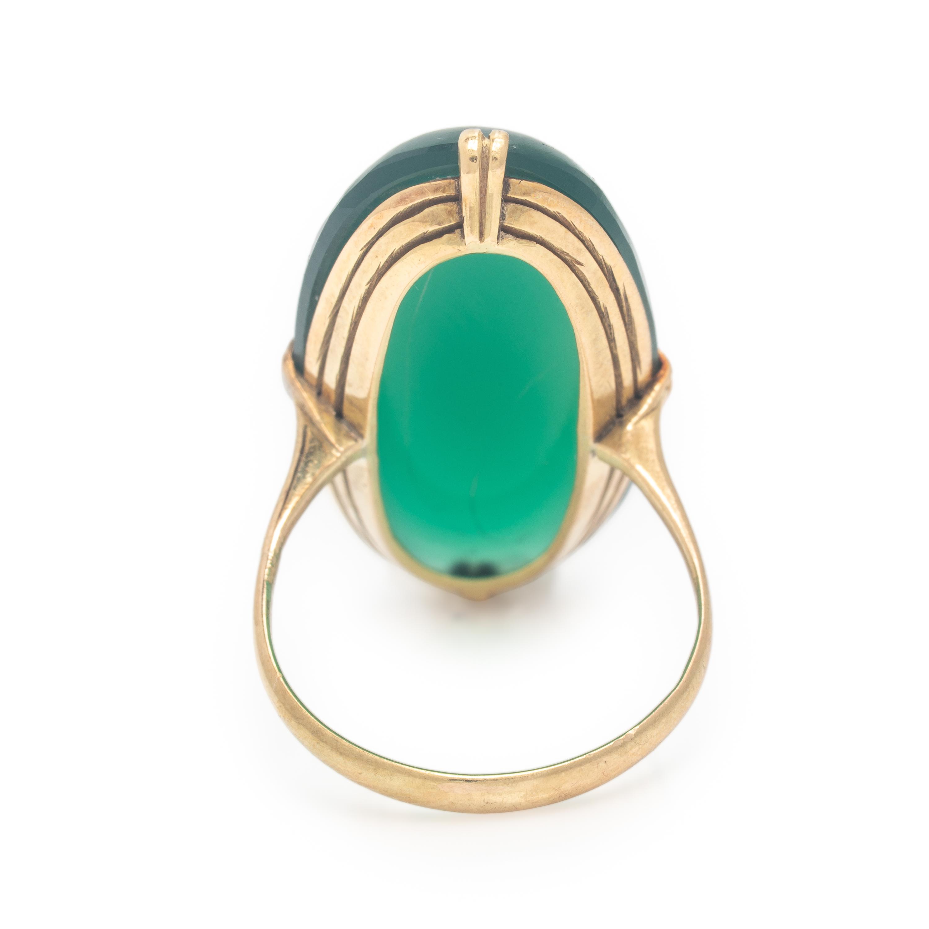Chrysoprase and Yellow Gold Ring