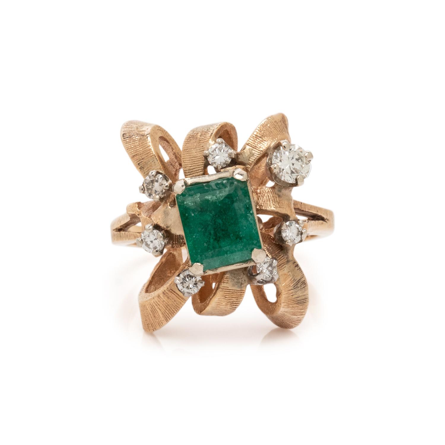 EMERALD AND DIAMOND RING