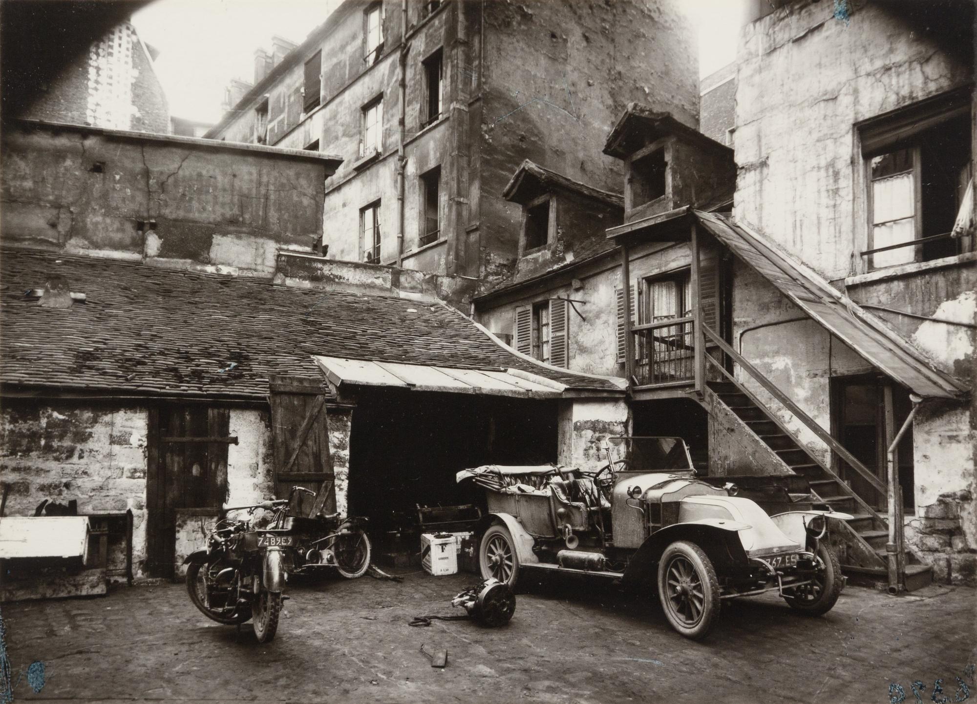 Berenice Abbott, (American, 1898-1991), Atget, Cour, 7 rue de Valence