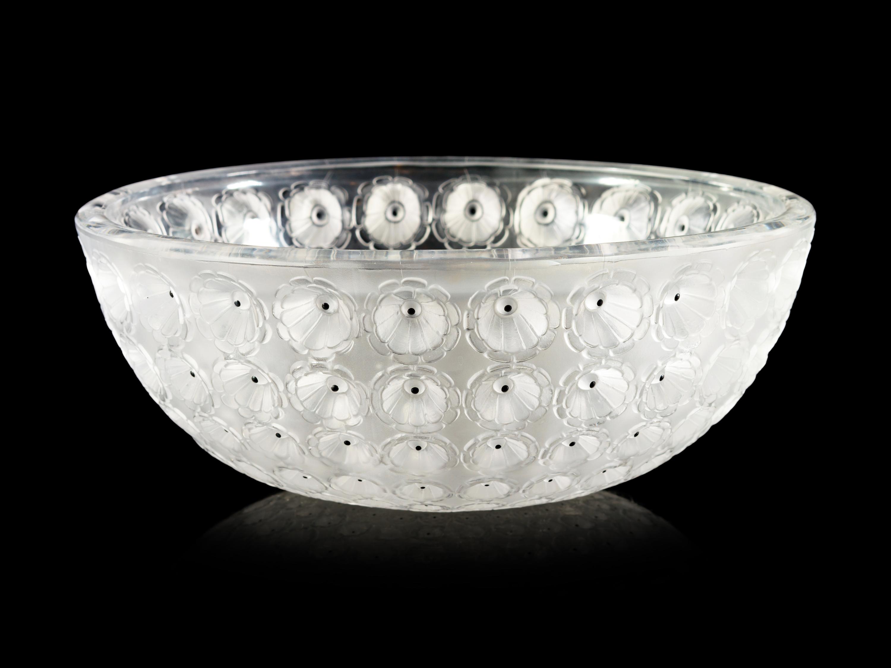 A Lalique Nemours Bowl
