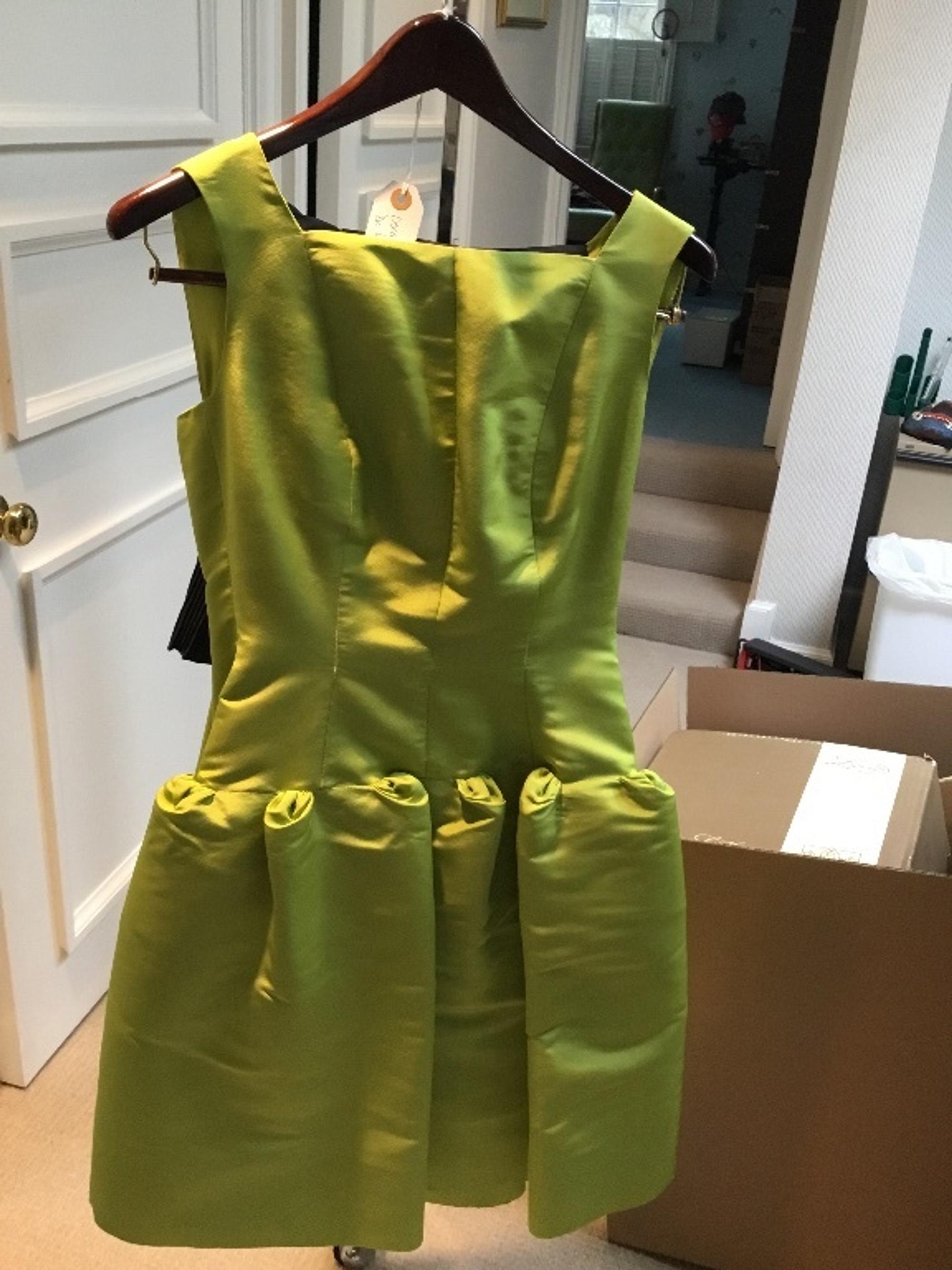 An Oscar de la Renta Chartreuse Silk Sleeveless Cocktail Dress, Size 8; Wrap: 84" x 16.5".