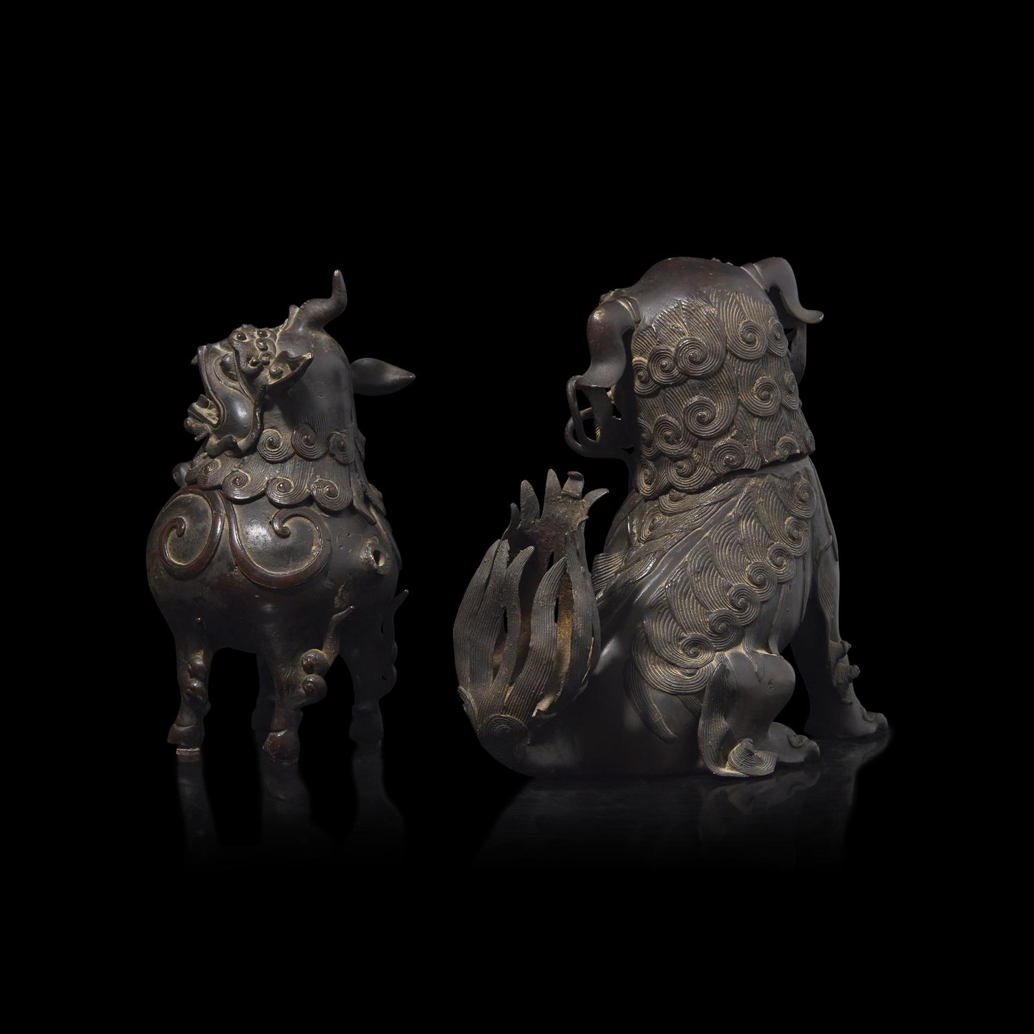 A Chinese Bronze Lion-Form Bronze Censer, and a Luduan Censer, 17th/18th Century 清早中期 銅佛獅香爐及甪端香爐各一