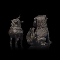 A Chinese Bronze Lion-Form Bronze Censer, and a Luduan Censer, 17th/18th Century 清早中期 銅佛獅香爐及甪端香爐各一