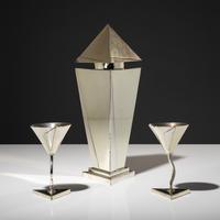 Cocktail shaker and two glasses E. and J. Brass Company, Germany / USA, 1929