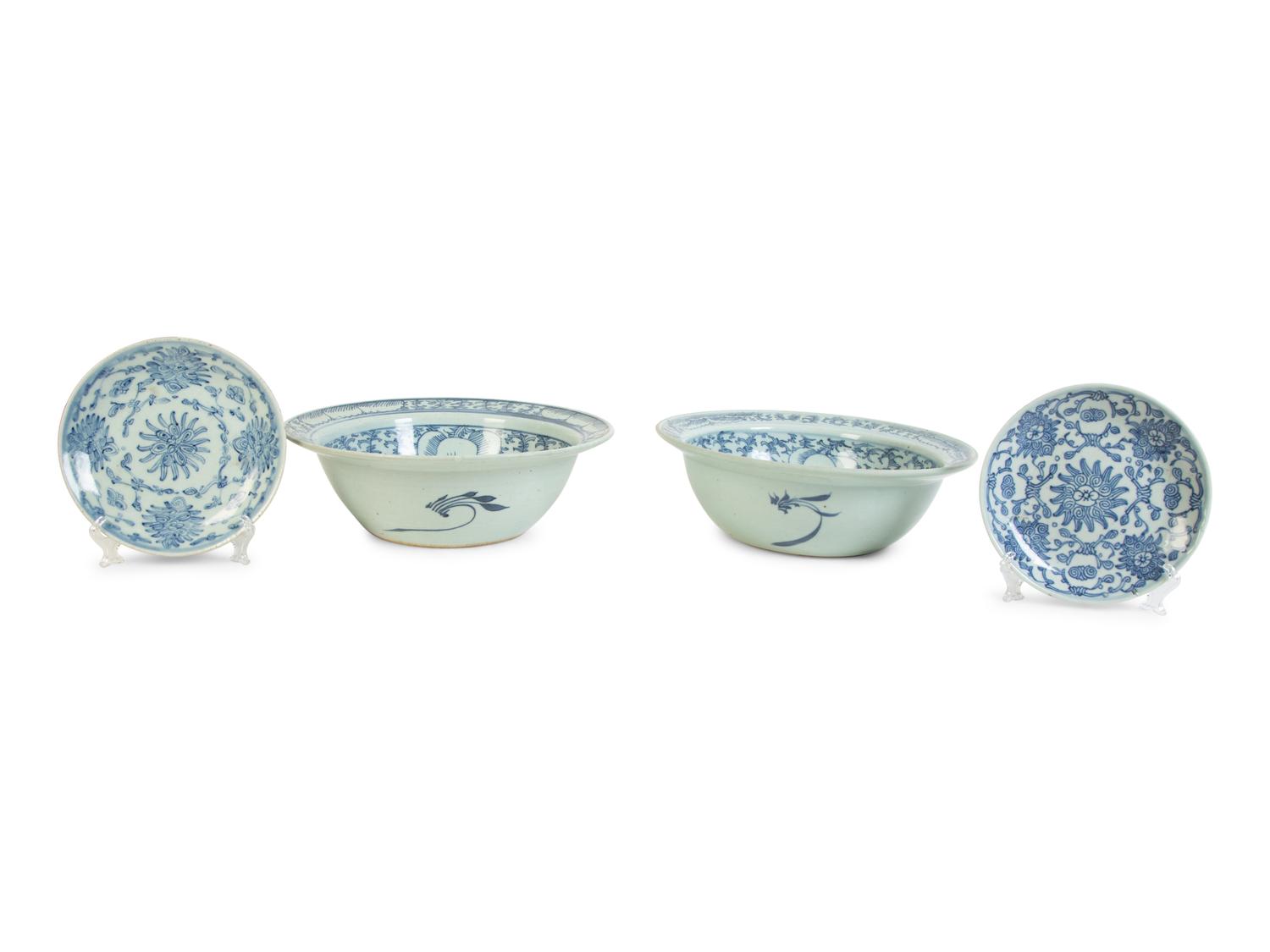 Two Chinese Blue and White Porcleain Lotus Bowls and Two Small Plates — 19TH/20TH CENTURY