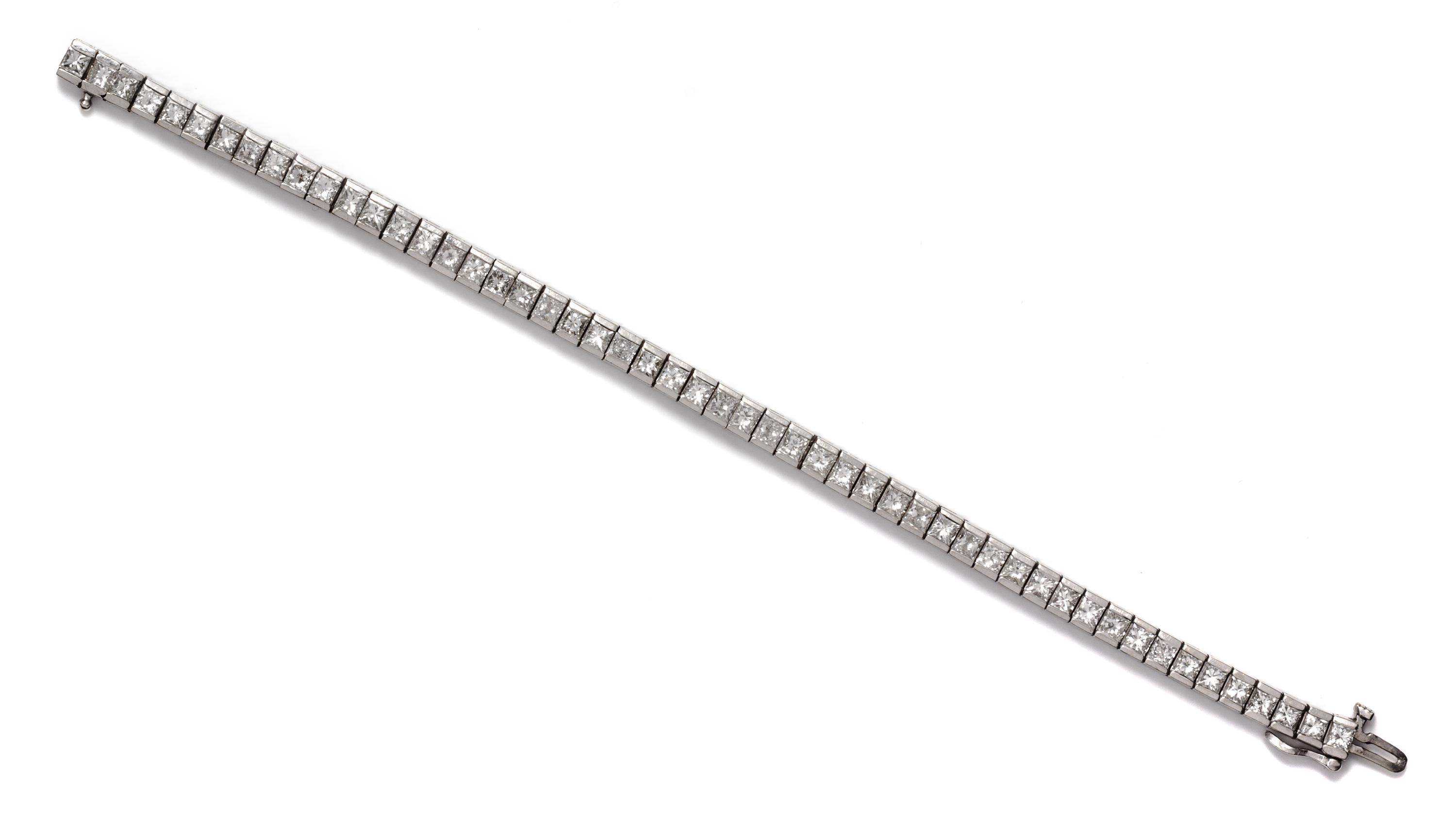 A White Gold and Diamond Line Bracelet, 14.70 dwts.