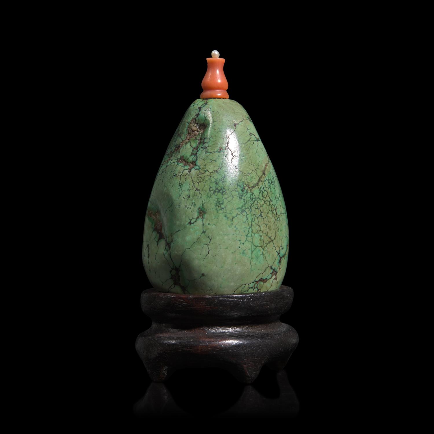 A Chinese Turquoise Pebble Snuff Bottle, 18th/19th Century
