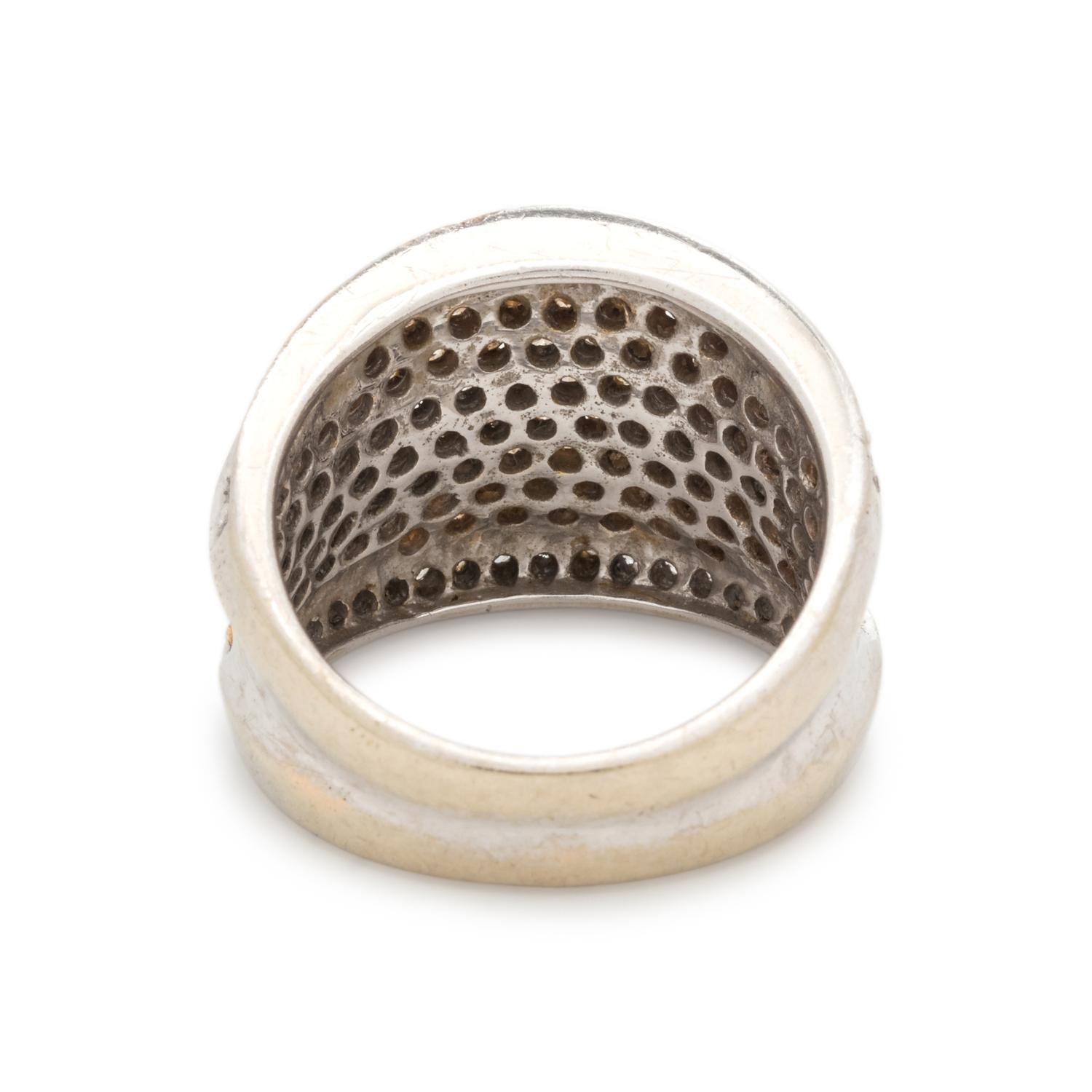 COLORED DIAMOND AND DIAMOND RING
