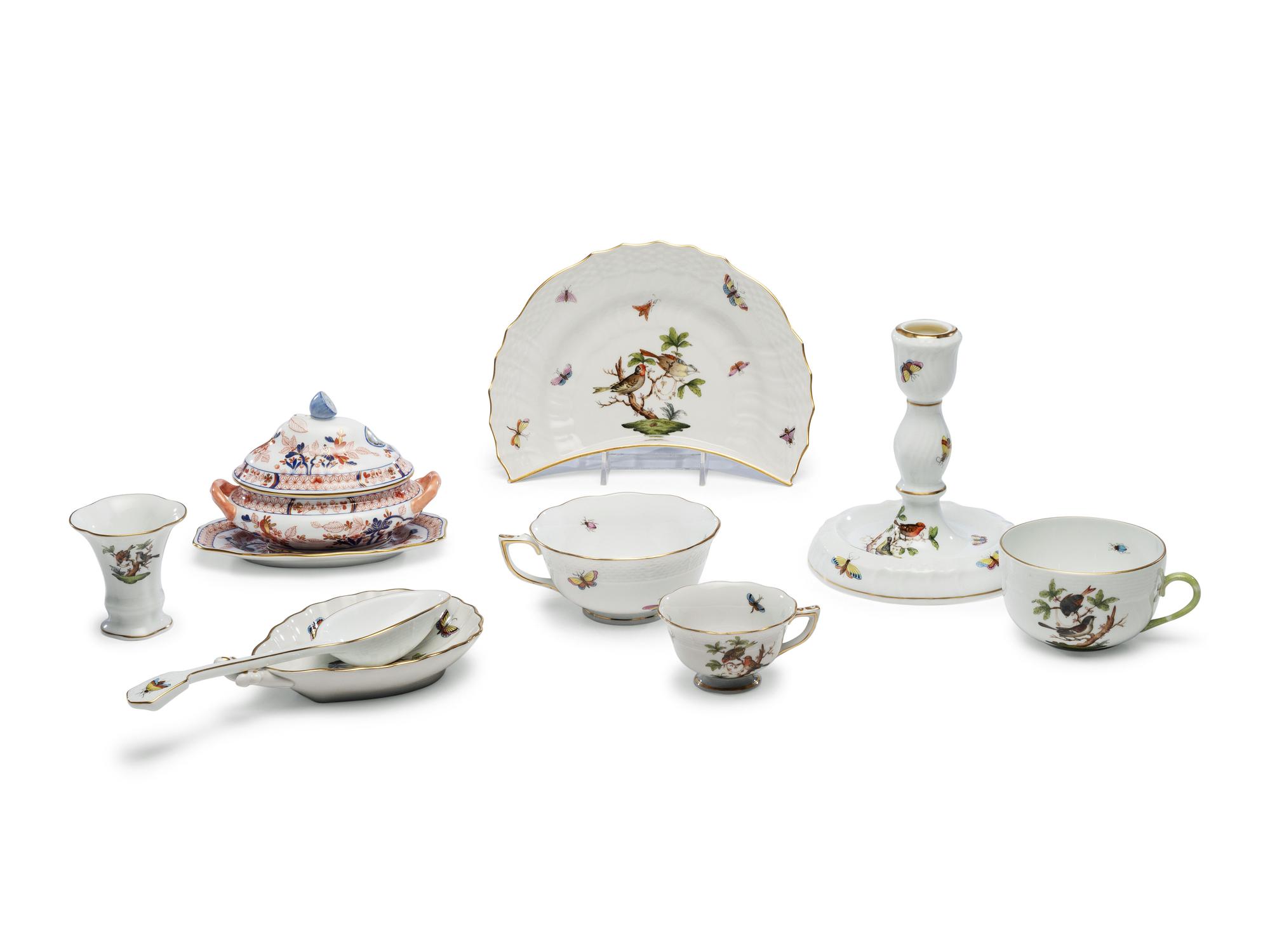 A Herend Rothschild Bird Porcelain Dinner Service