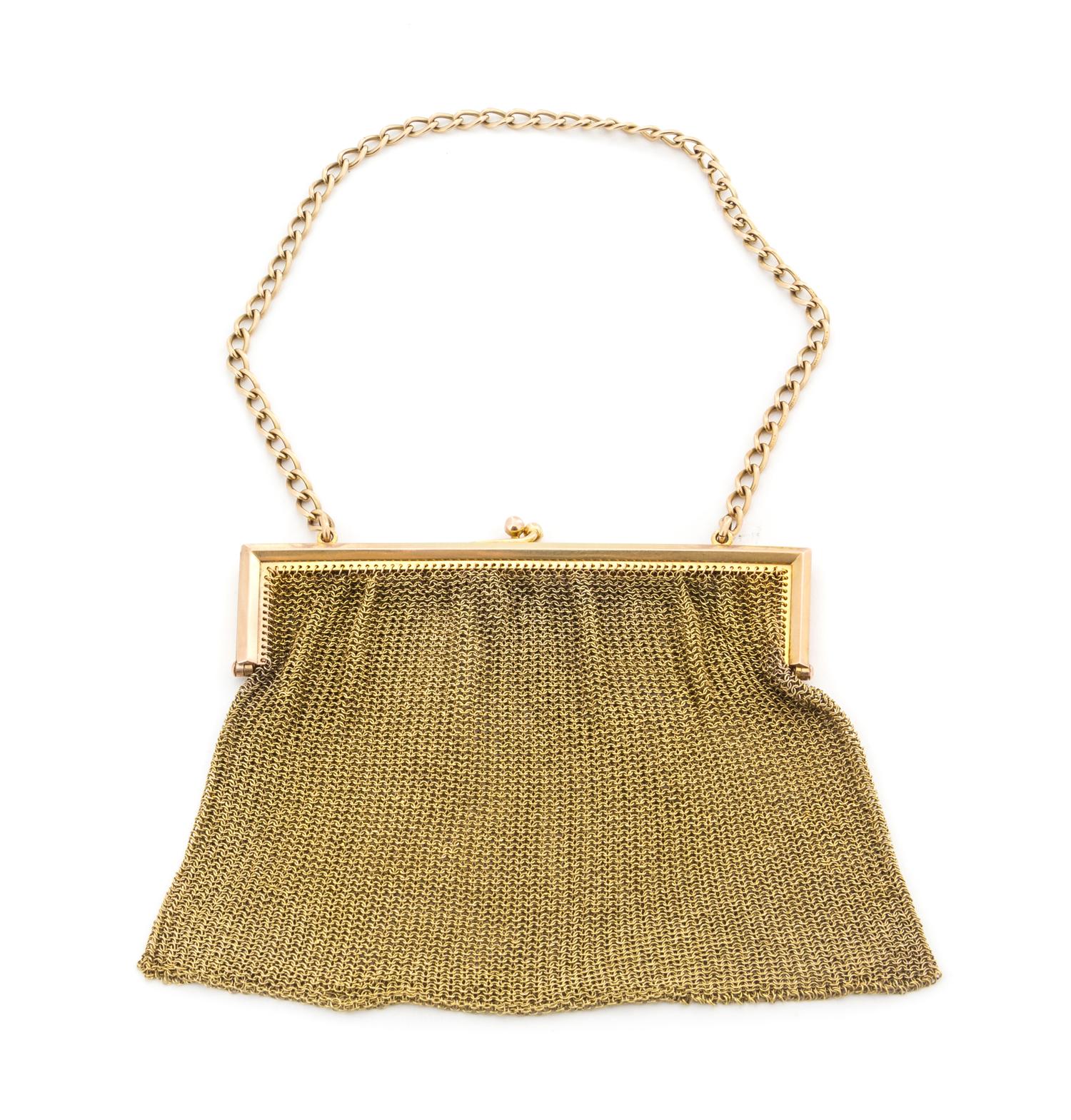 A 15-Karat Gold Purse, , having a chain-mail bag with a chain-link handle.