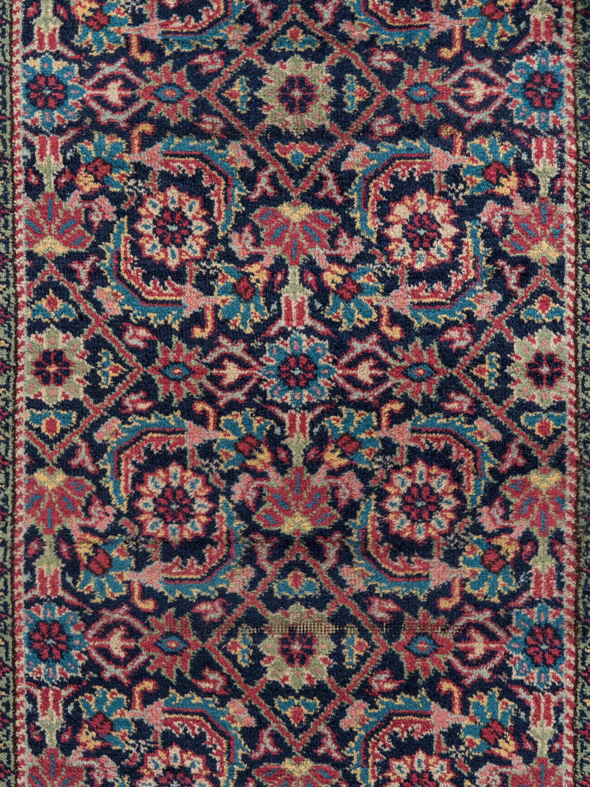 A Mahal Wool Runner