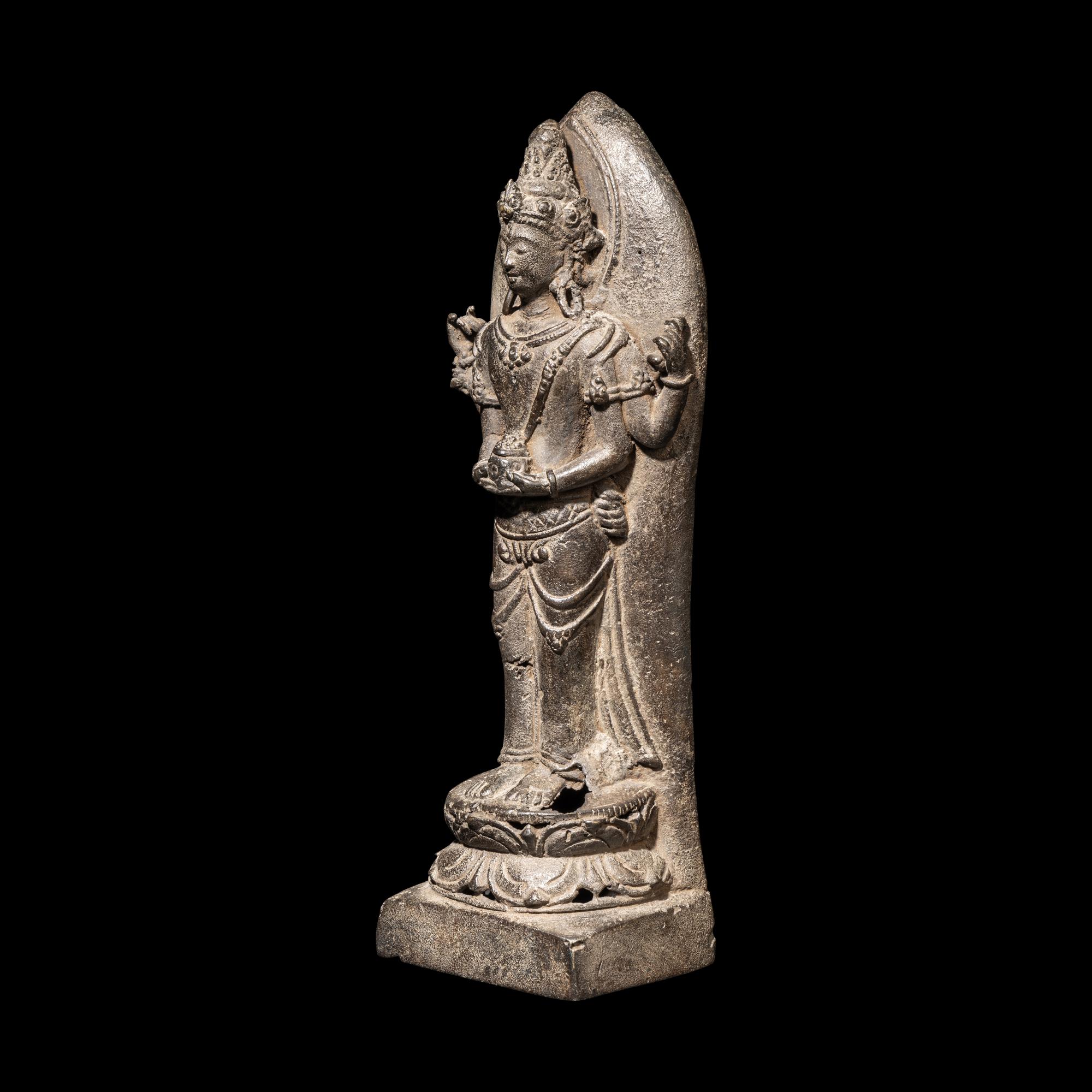A Bronze Figure of Shiva, Possibly East Java, 13th-14th Century 或東爪哇 十三-十四世紀 青銅濕婆立像