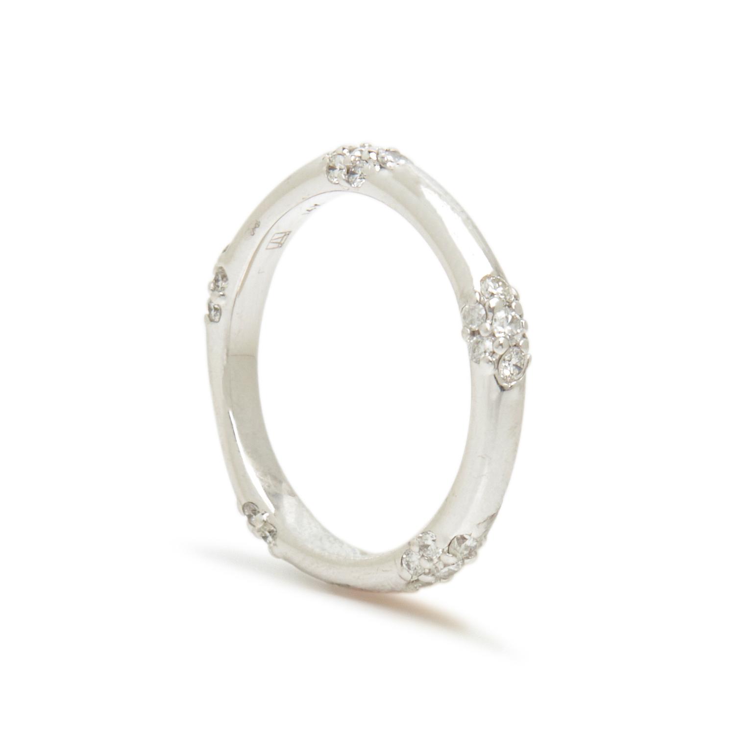 ANNA SHEFFIELD, WHITE GOLD AND DIAMOND 'CELESTINE' RING