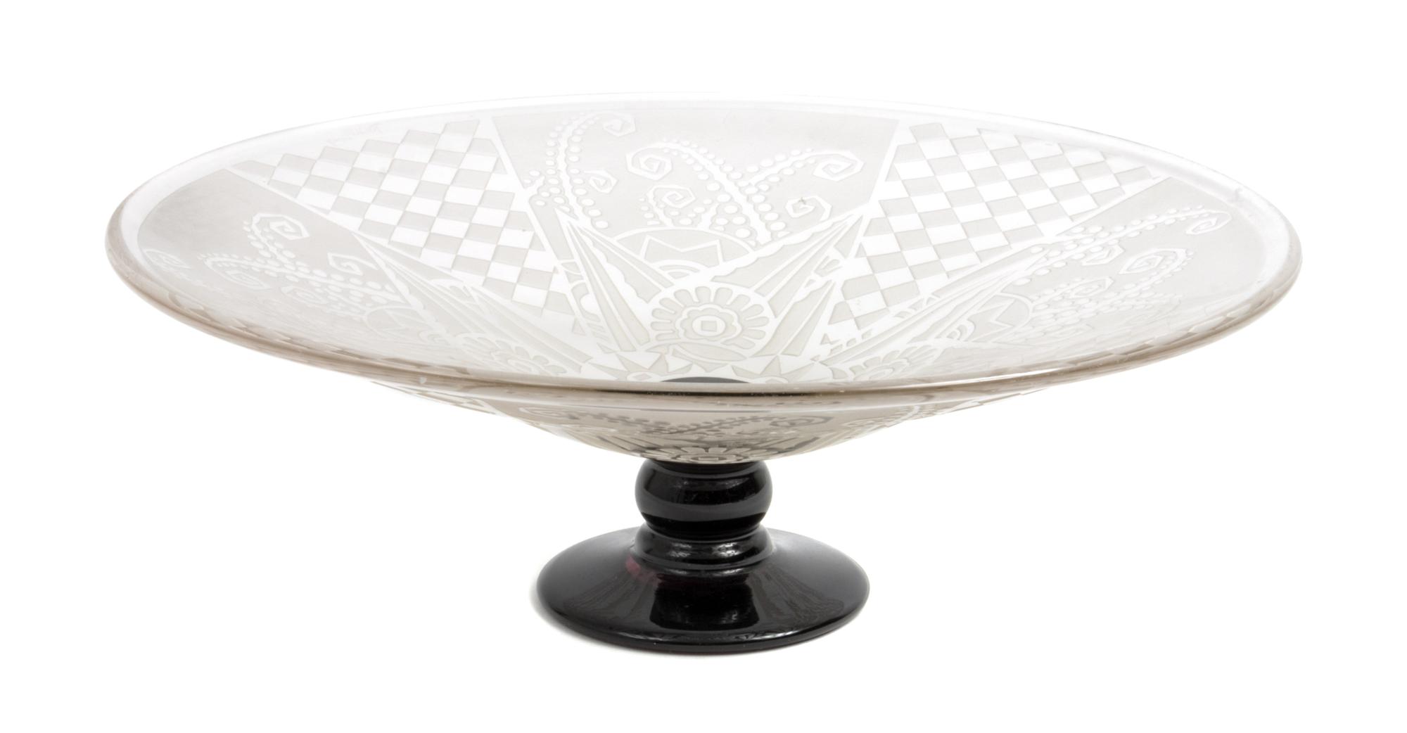 Andre Delatte, (French, 1887-1953), a cameo glass footed bowl