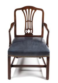 A George III Style Mahogany Armchair Height 39 inches. — HICKORY CHAIR CO., 20TH CENTURY