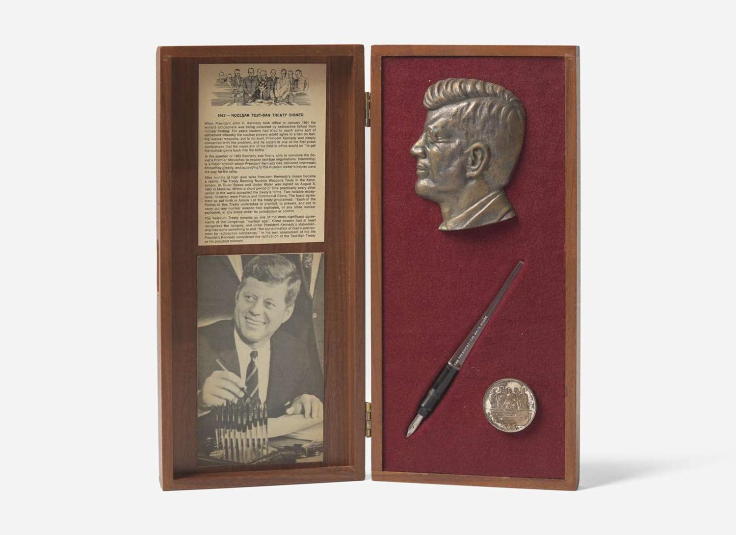 [Presidential] [Kennedy, John F.]: Nuclear Test-Ban Treaty Signing Pen