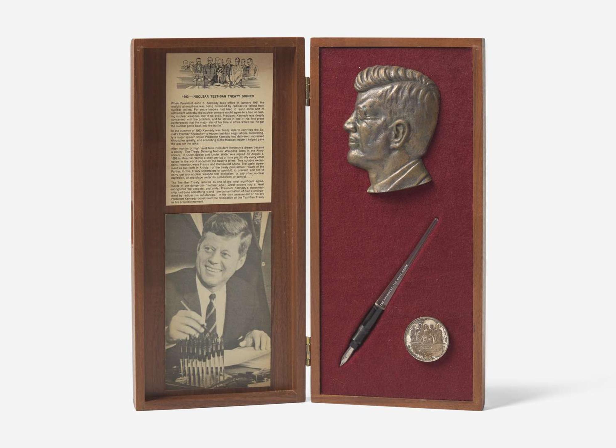 [Presidential] [Kennedy, John F.]: Nuclear Test-Ban Treaty Signing Pen