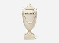 A Large Wedgwood Queensware Reticulated Vase and Cover, UK, 1880s