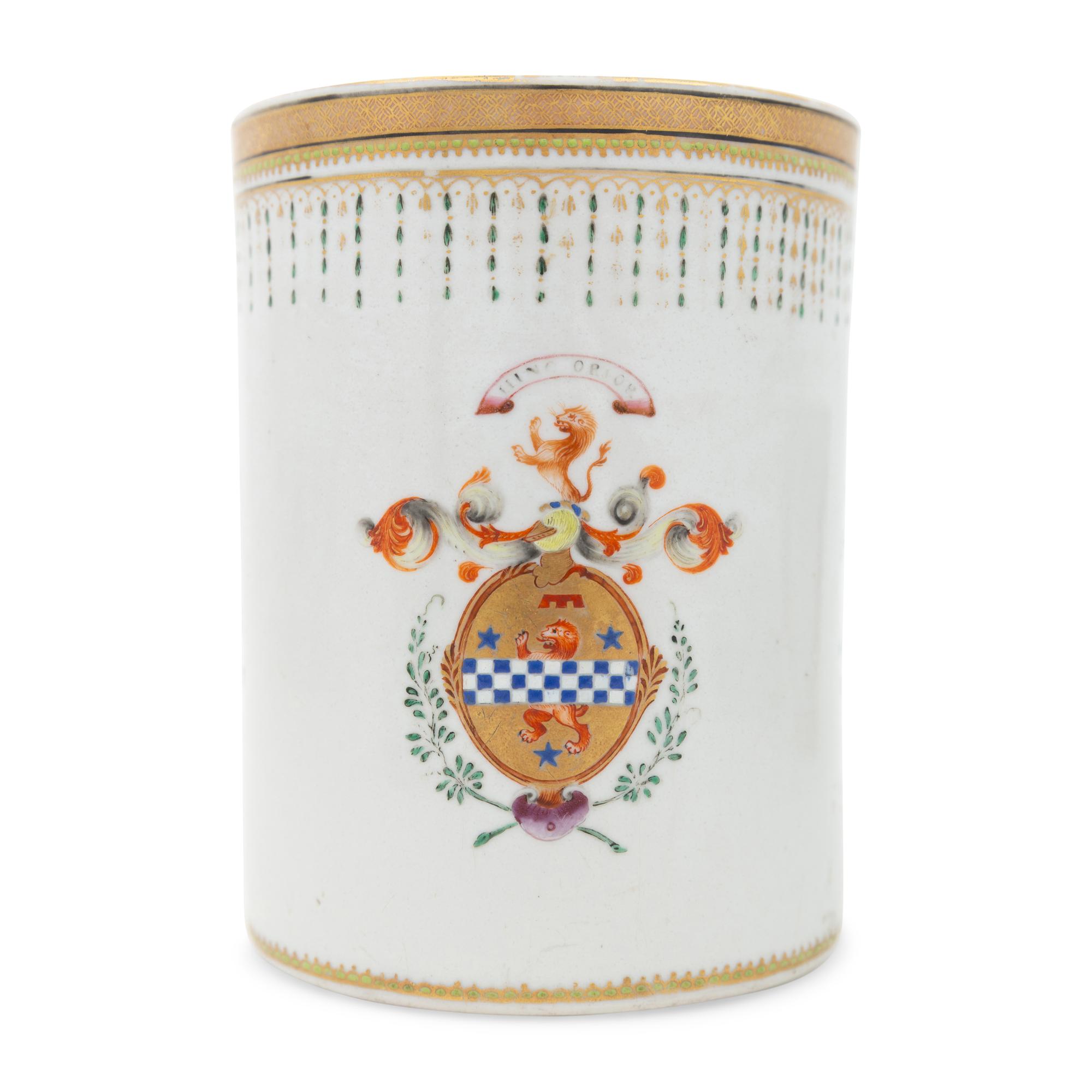 A Group of Six Chinese Export Porcelain Table Articles, 18th to early 19th Century 近代 外銷徽章瓷一組六件