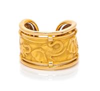 An 18 Karat Yellow Gold Elephant Motif Ring, Carrera y Carrera, 4.50 dwts.