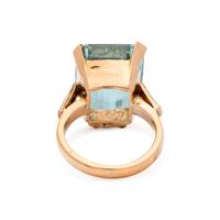 AQUAMARINE AND DIAMOND RING