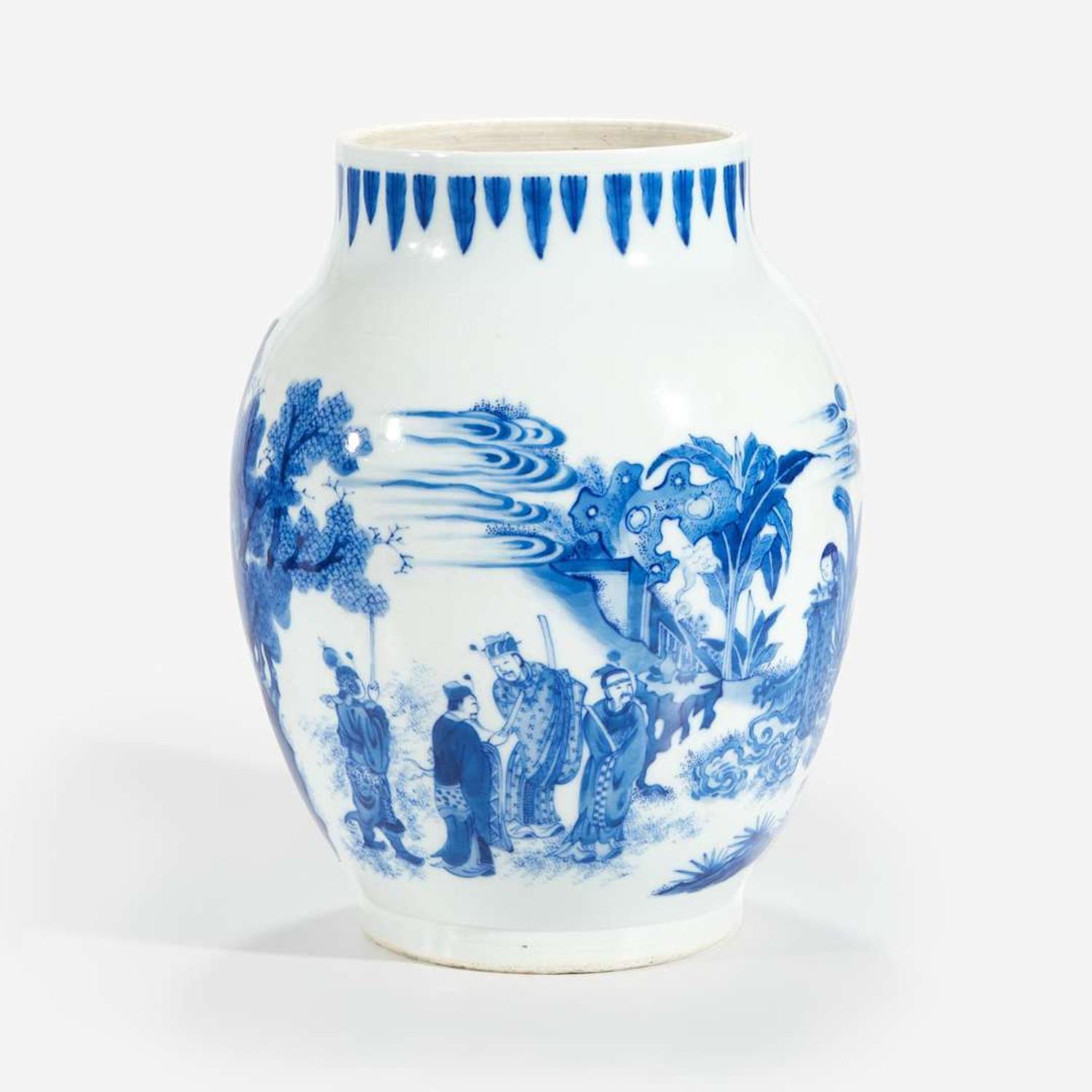 A Chinese finely-decorated blue and white porcelain large jar