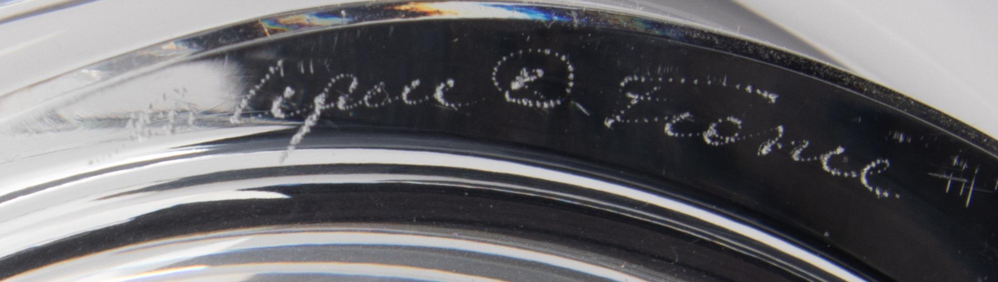 A Lalique Deux Moineaux Centerpiece