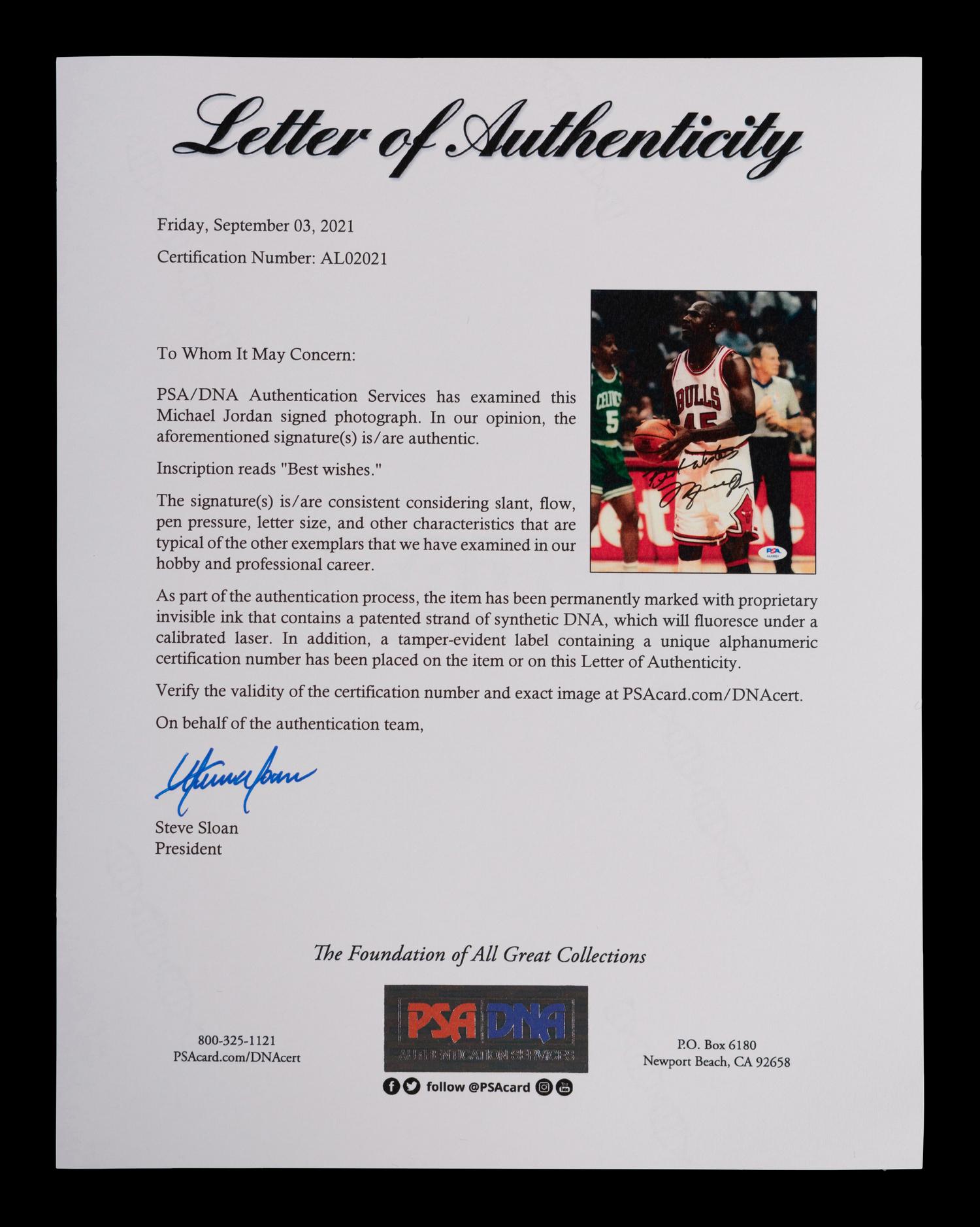 A Vintage Michael Jordan Signed Autographed Chicago Bulls 45 Jersey Photograph (PSA Authentic)