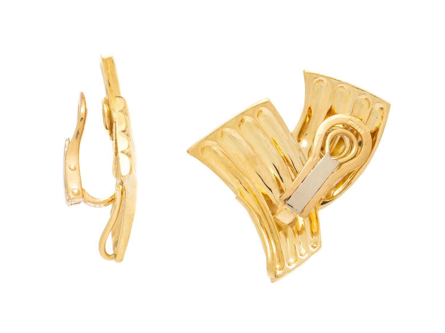 YELLOW GOLD EARRINGS
