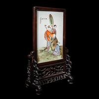 A Chinese Famille Rose Porcelain Plaque Inset Hardwood Table Screen, 20th Century 近代 红木嵌粉彩蟠桃獻壽圖瓷板插屏