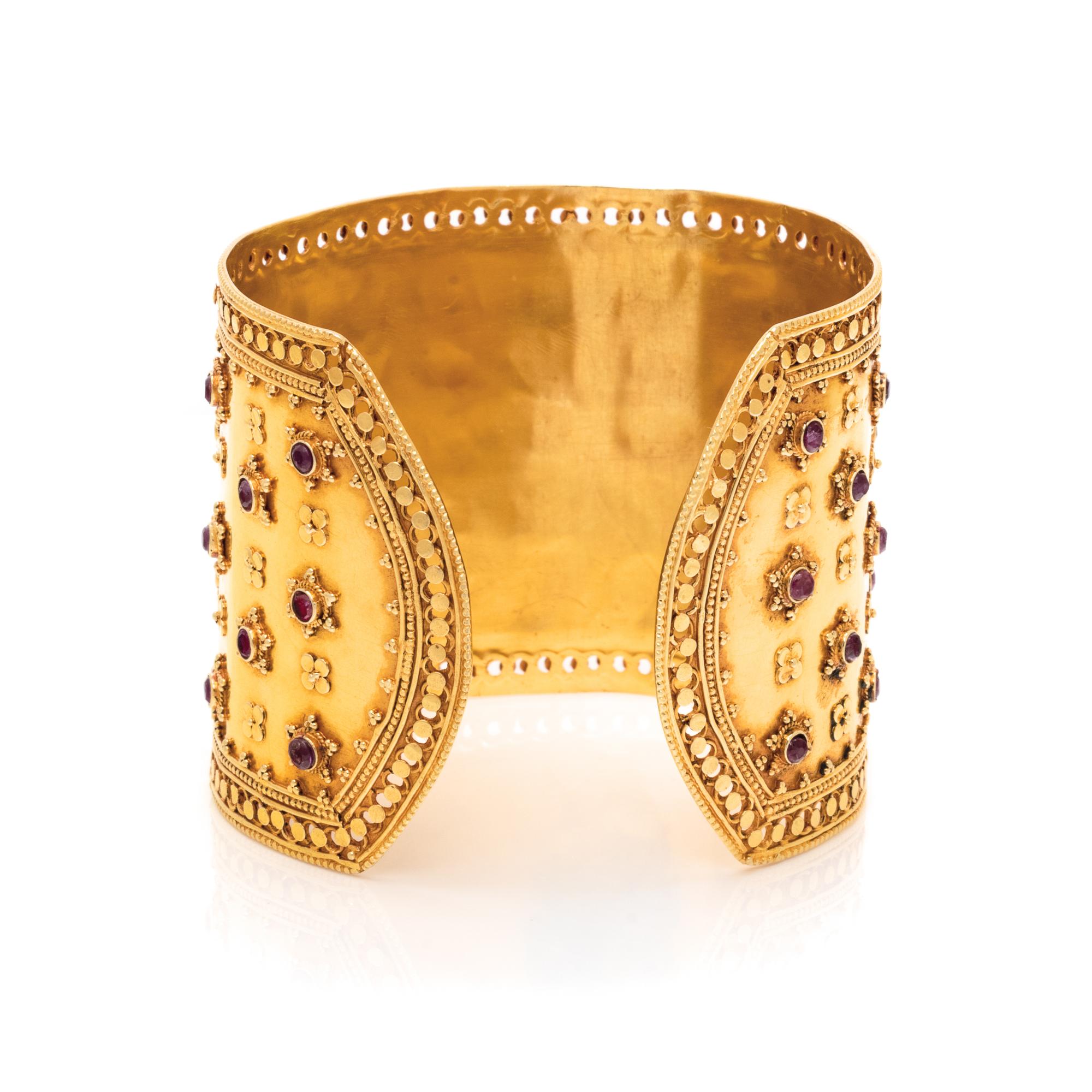 YELLOW GOLD AND RUBY CUFF BRACELET
