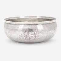 A silver porringer Philip Syng, Jr. (1703-1789), Philadelphia, PA, circa 1750